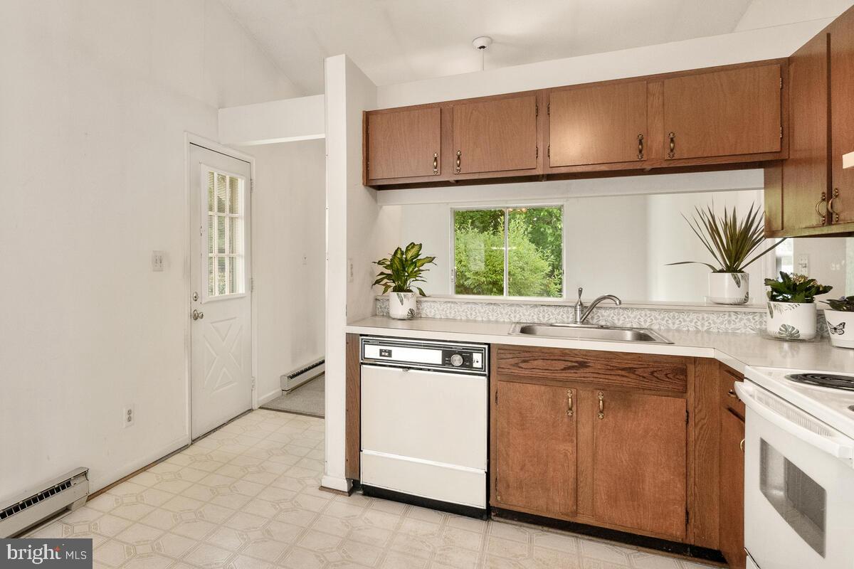 FREDERICKTOWNE VILLAGE - Residential