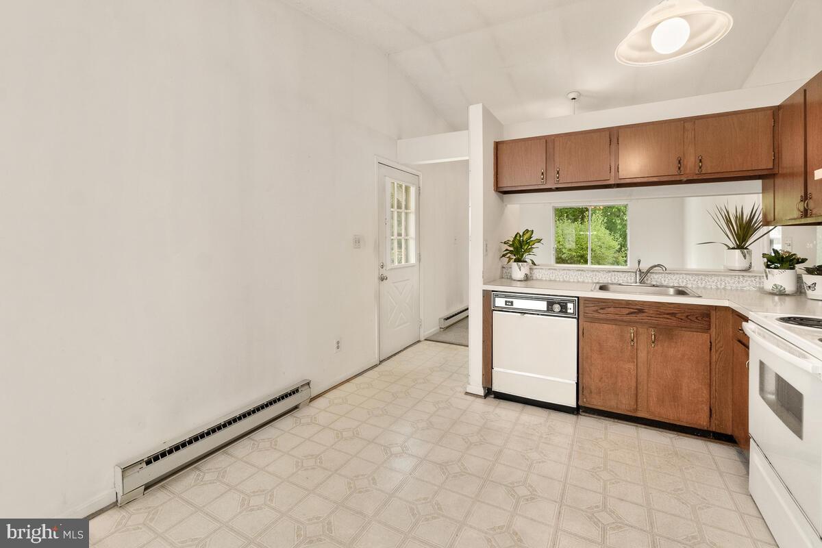 FREDERICKTOWNE VILLAGE - Residential