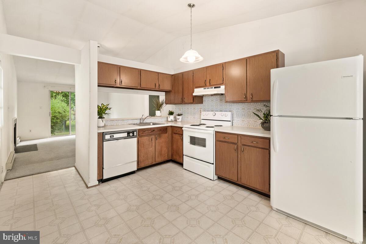 FREDERICKTOWNE VILLAGE - Residential