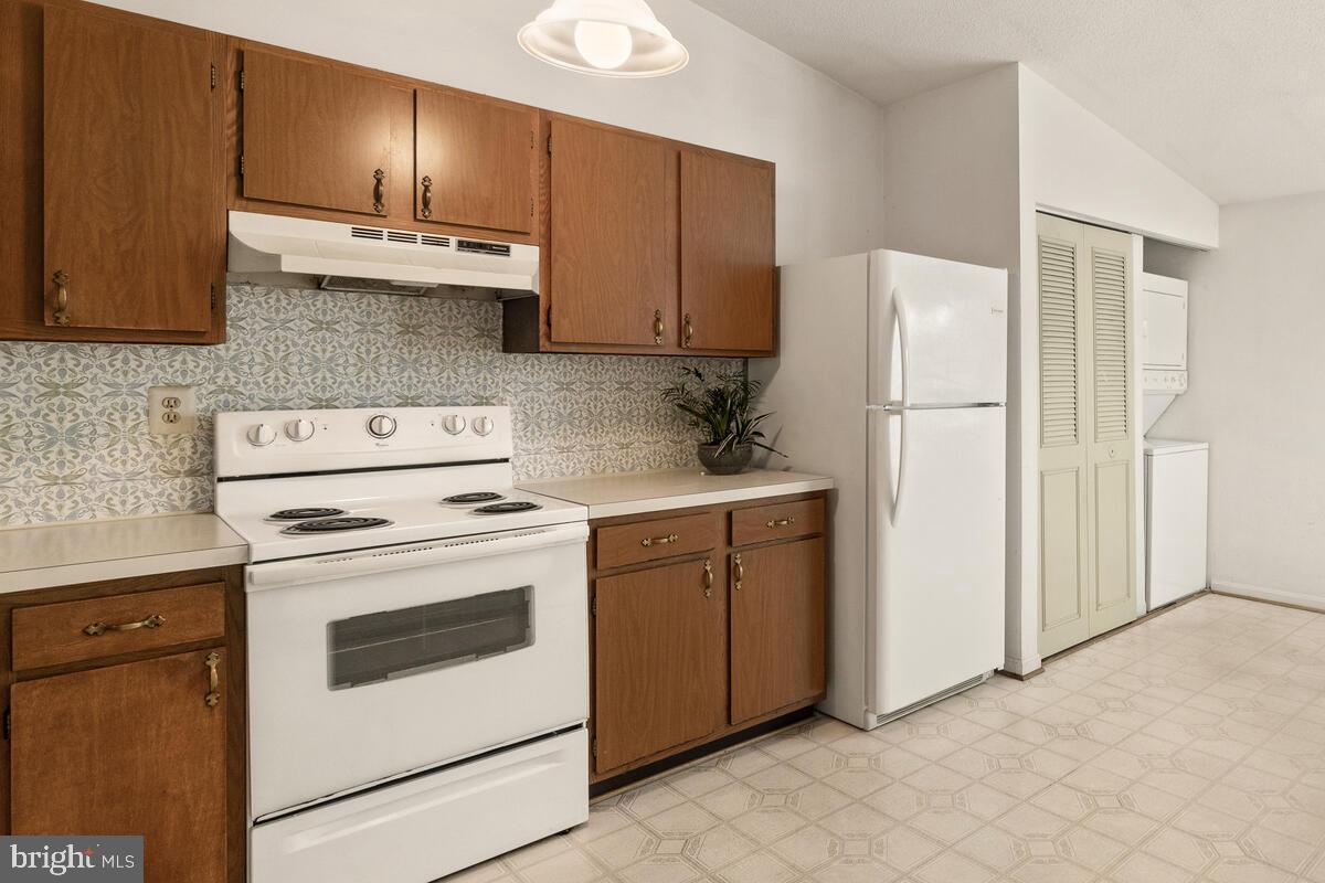 FREDERICKTOWNE VILLAGE - Residential