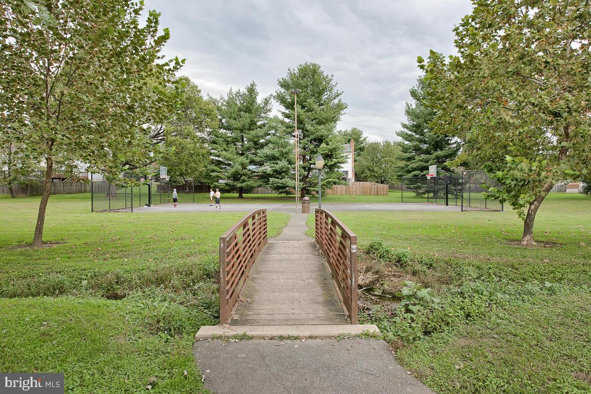 FREDERICKTOWNE VILLAGE - Residential