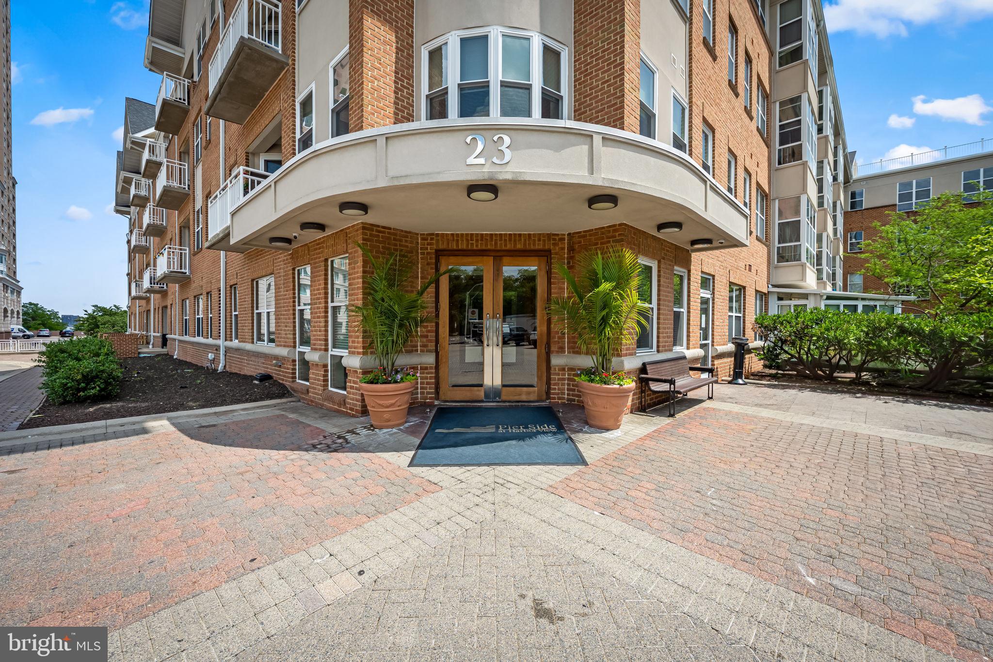 PIERSIDE AT HARBORVIEW - Residential