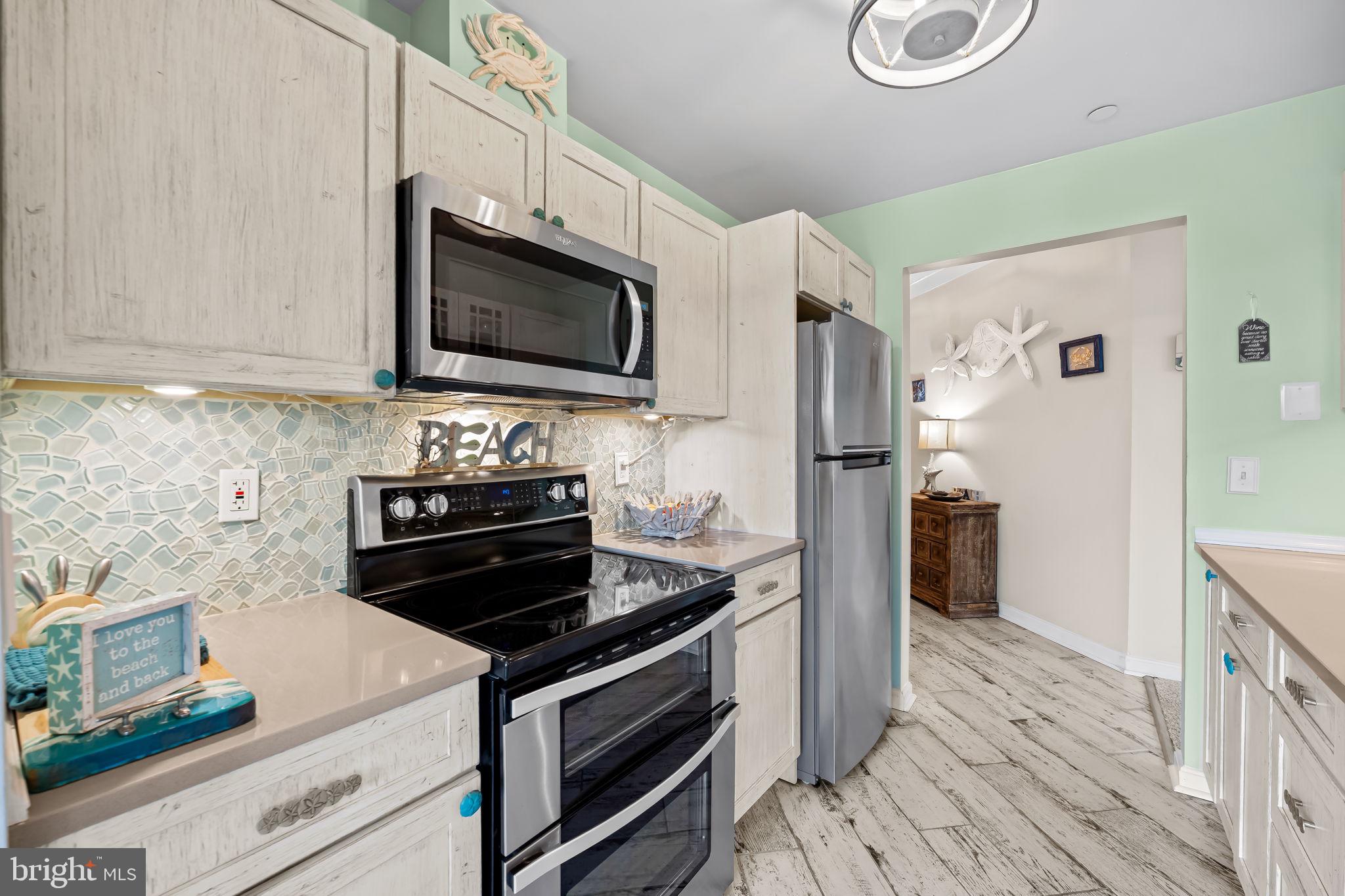 PIERSIDE AT HARBORVIEW - Residential