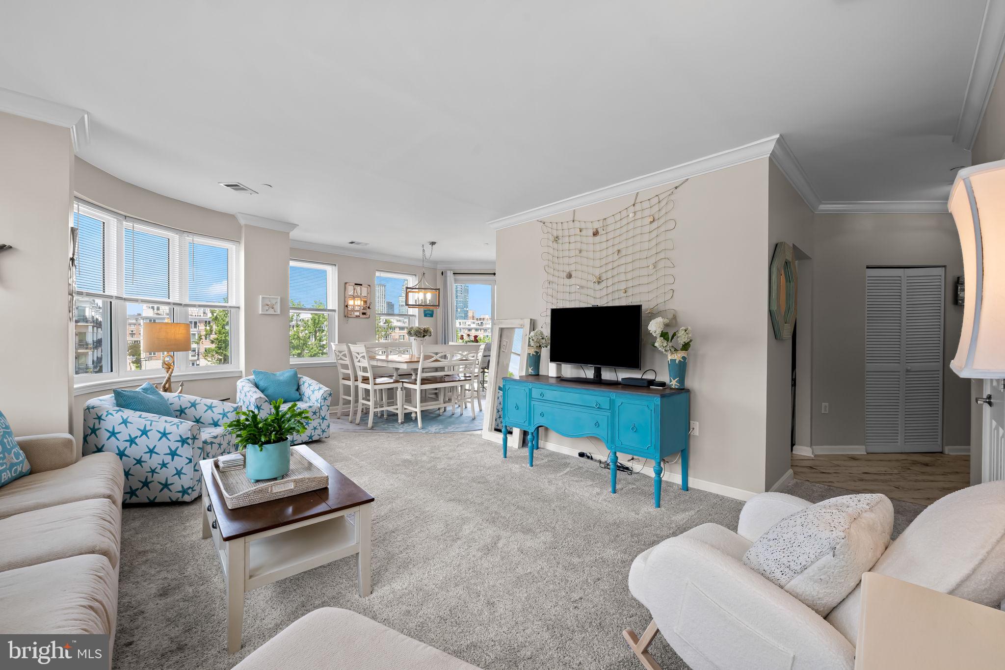 PIERSIDE AT HARBORVIEW - Residential