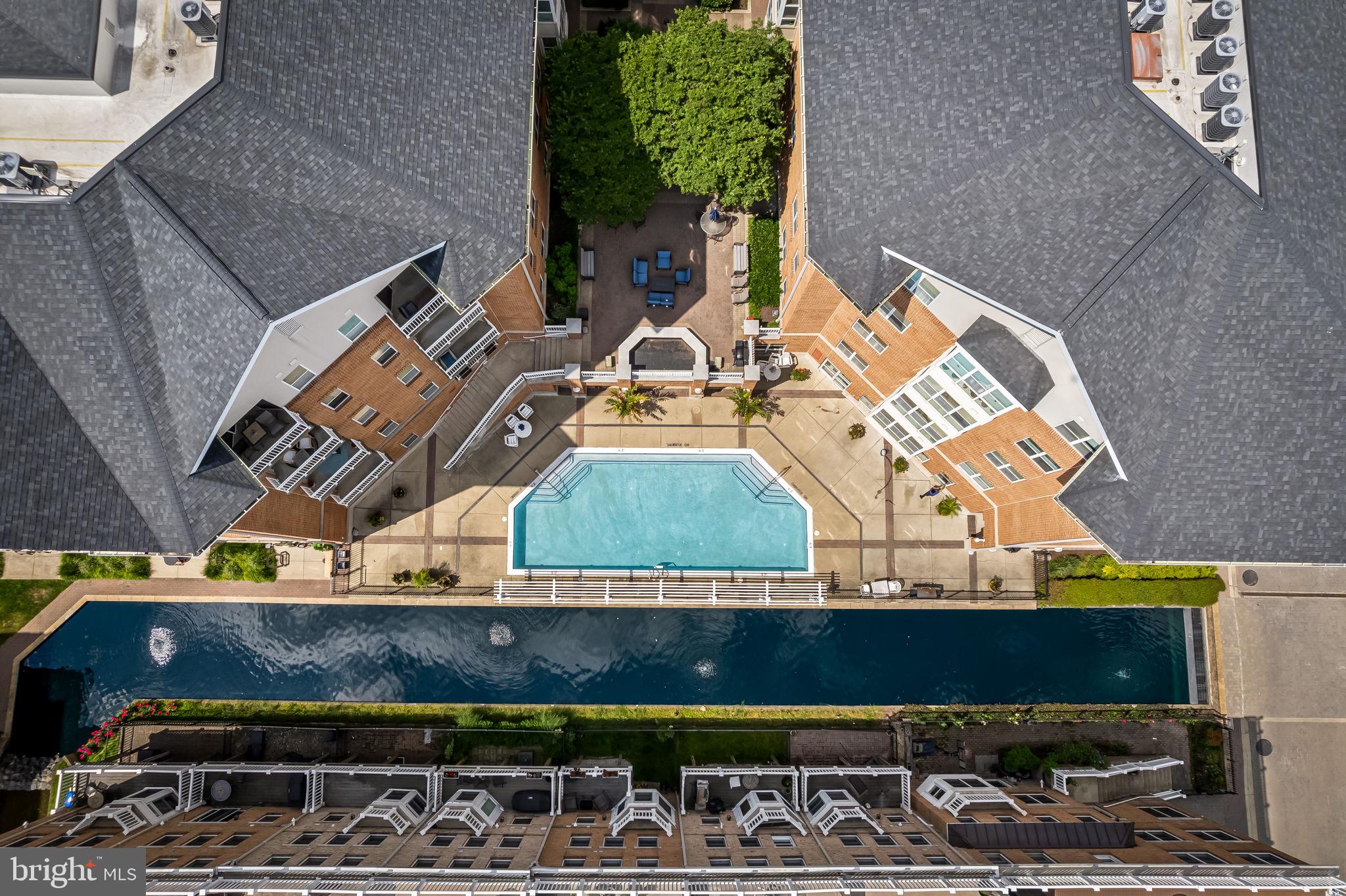PIERSIDE AT HARBORVIEW - Residential