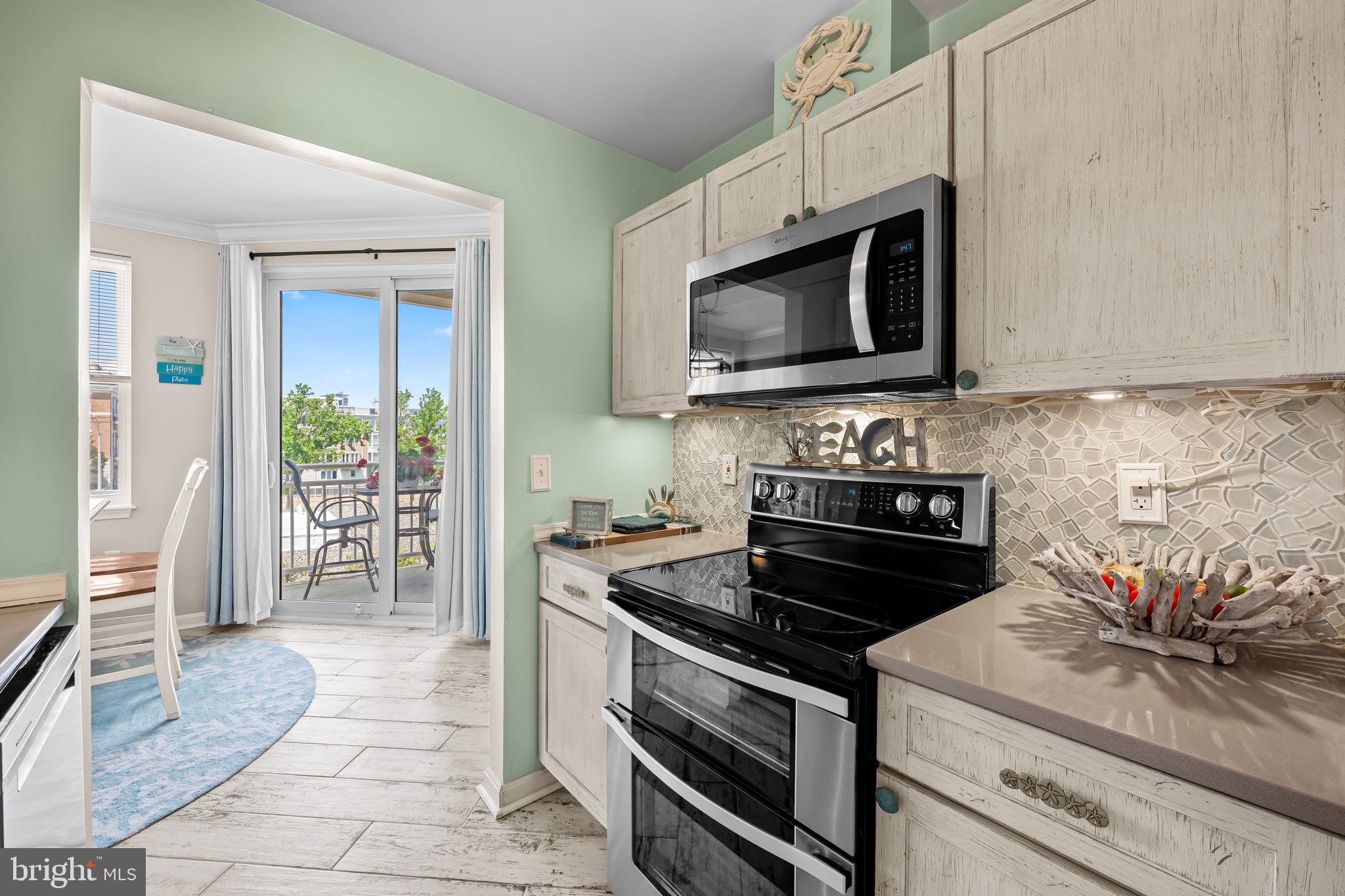 PIERSIDE AT HARBORVIEW - Residential