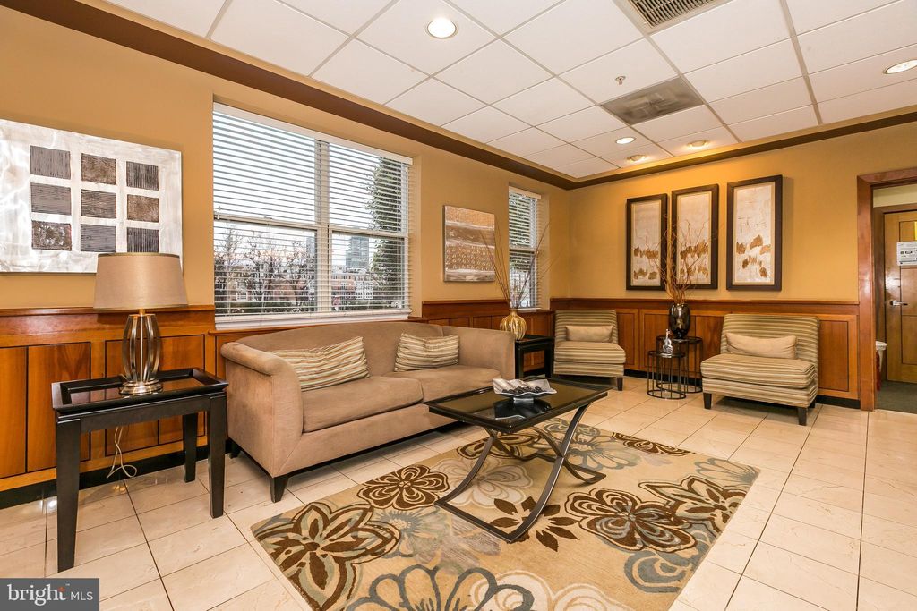 Photo of 23 Pierside Drive #221, BALTIMORE, MD 21230 (MLS # MDBA2215544)