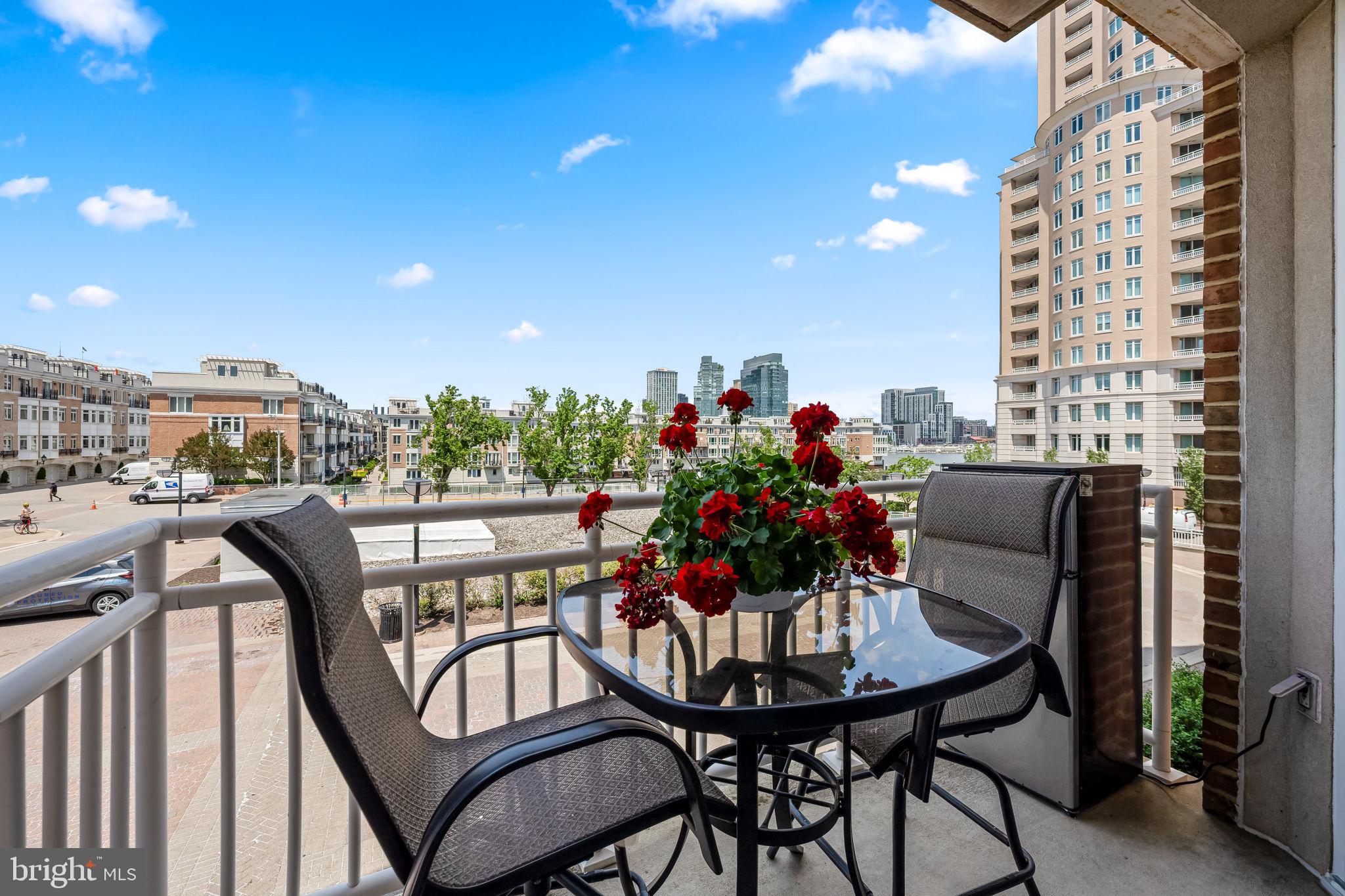 PIERSIDE AT HARBORVIEW - Residential