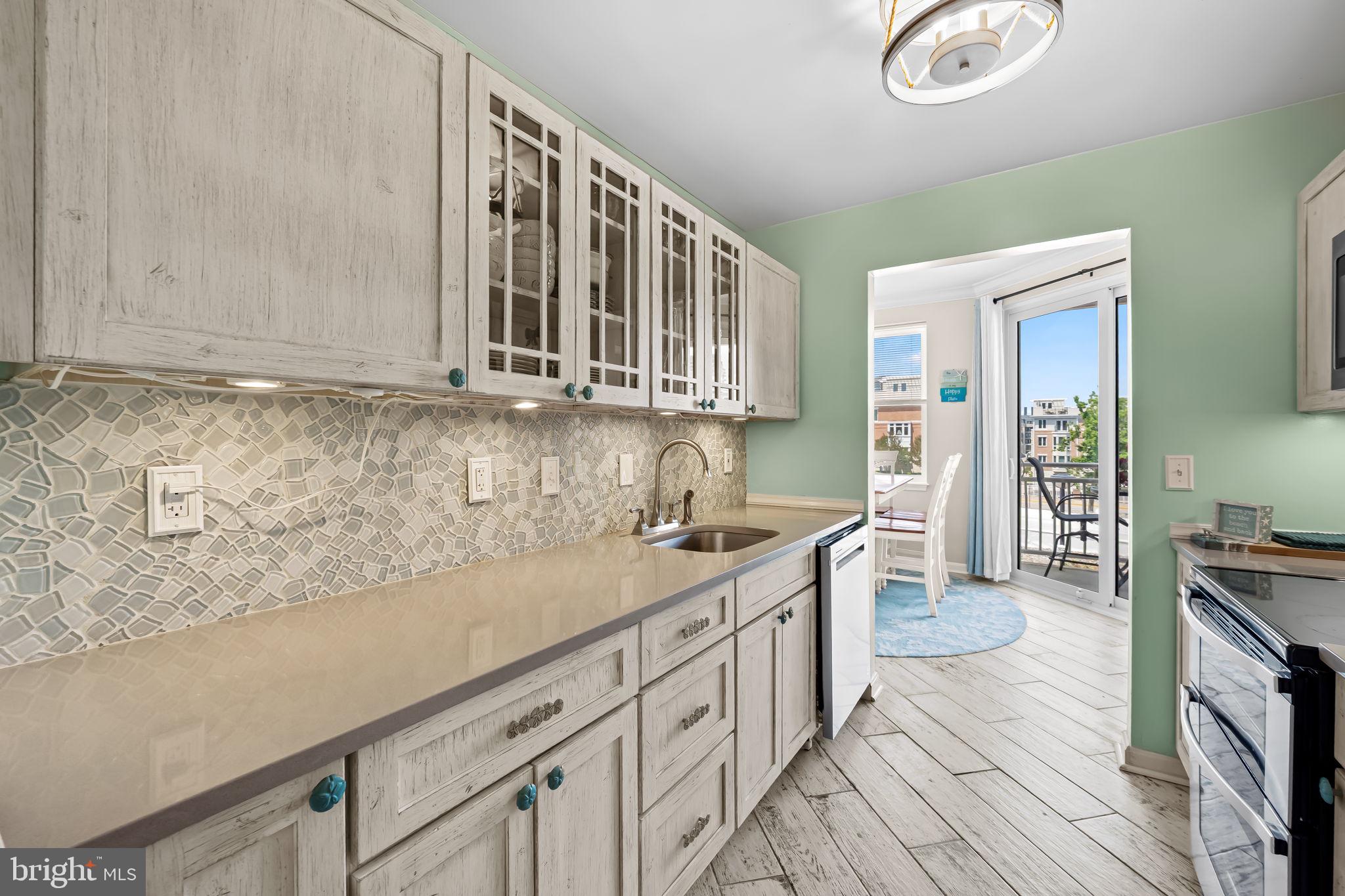 PIERSIDE AT HARBORVIEW - Residential