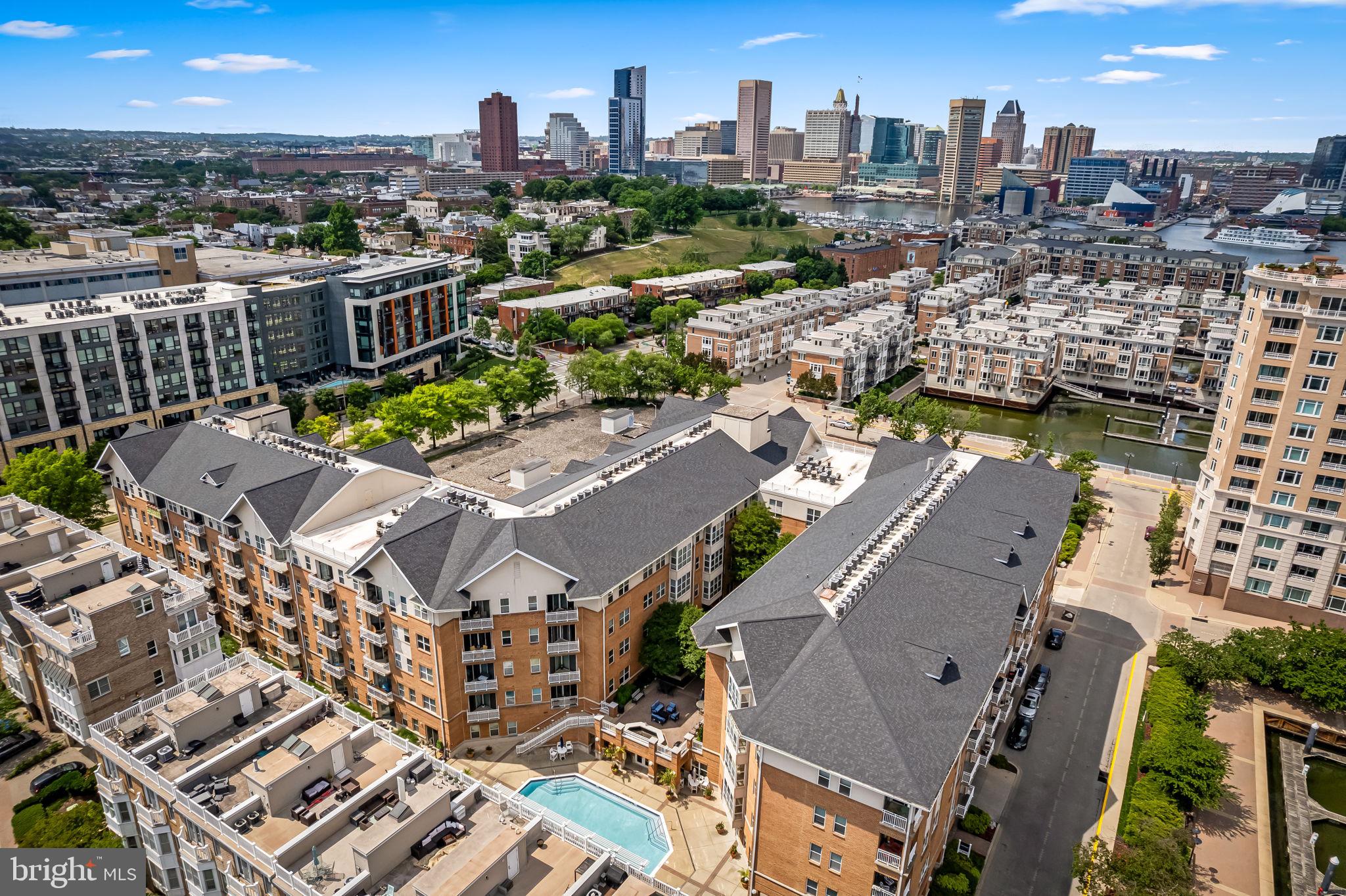 PIERSIDE AT HARBORVIEW - Residential