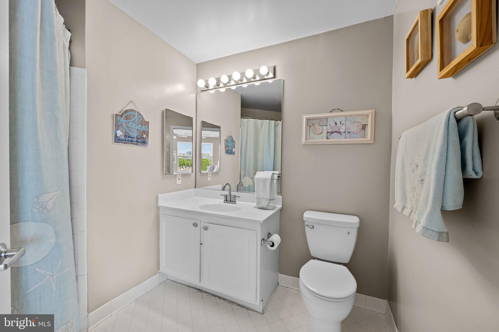 PIERSIDE AT HARBORVIEW - Residential