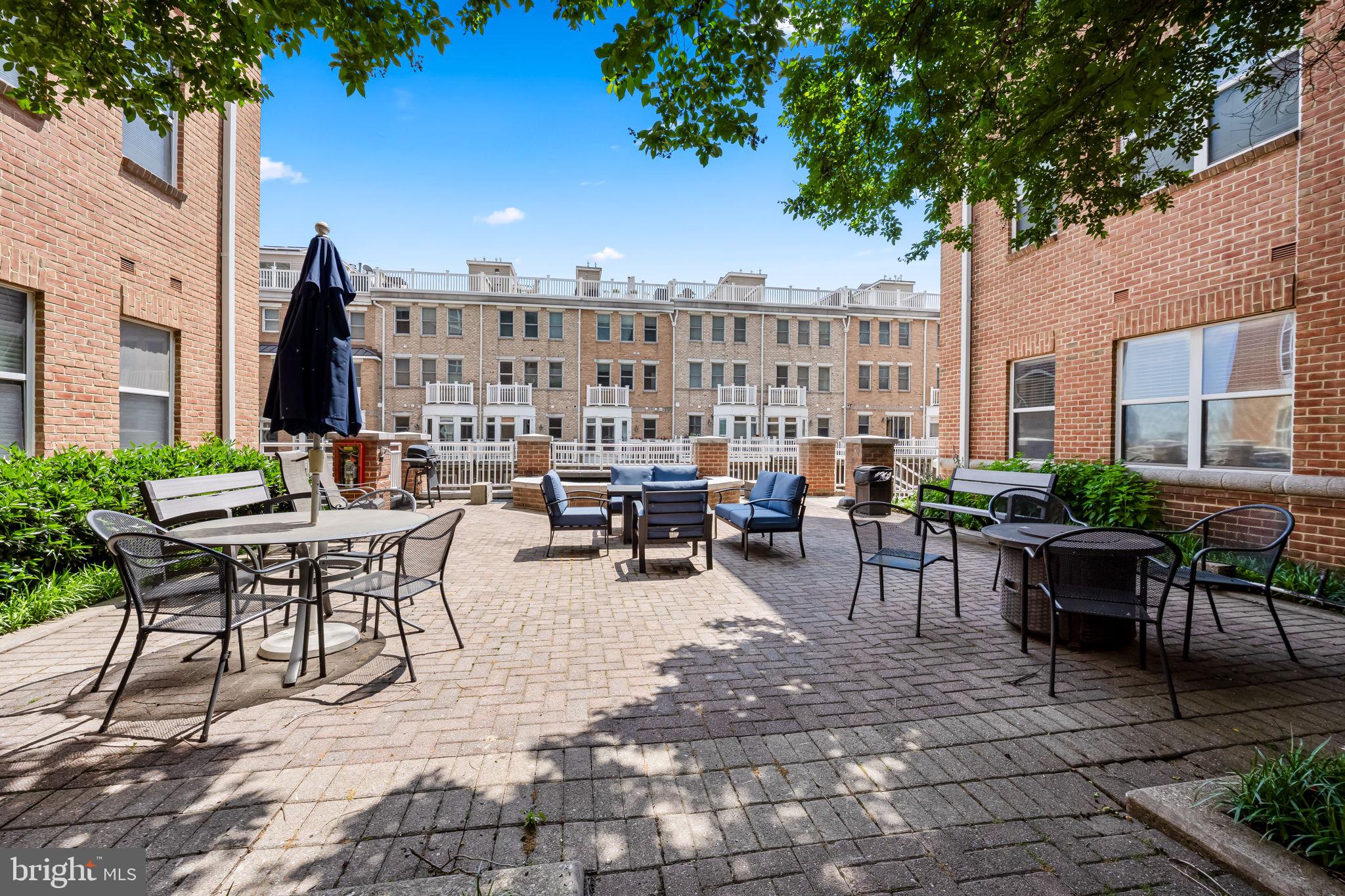 PIERSIDE AT HARBORVIEW - Residential
