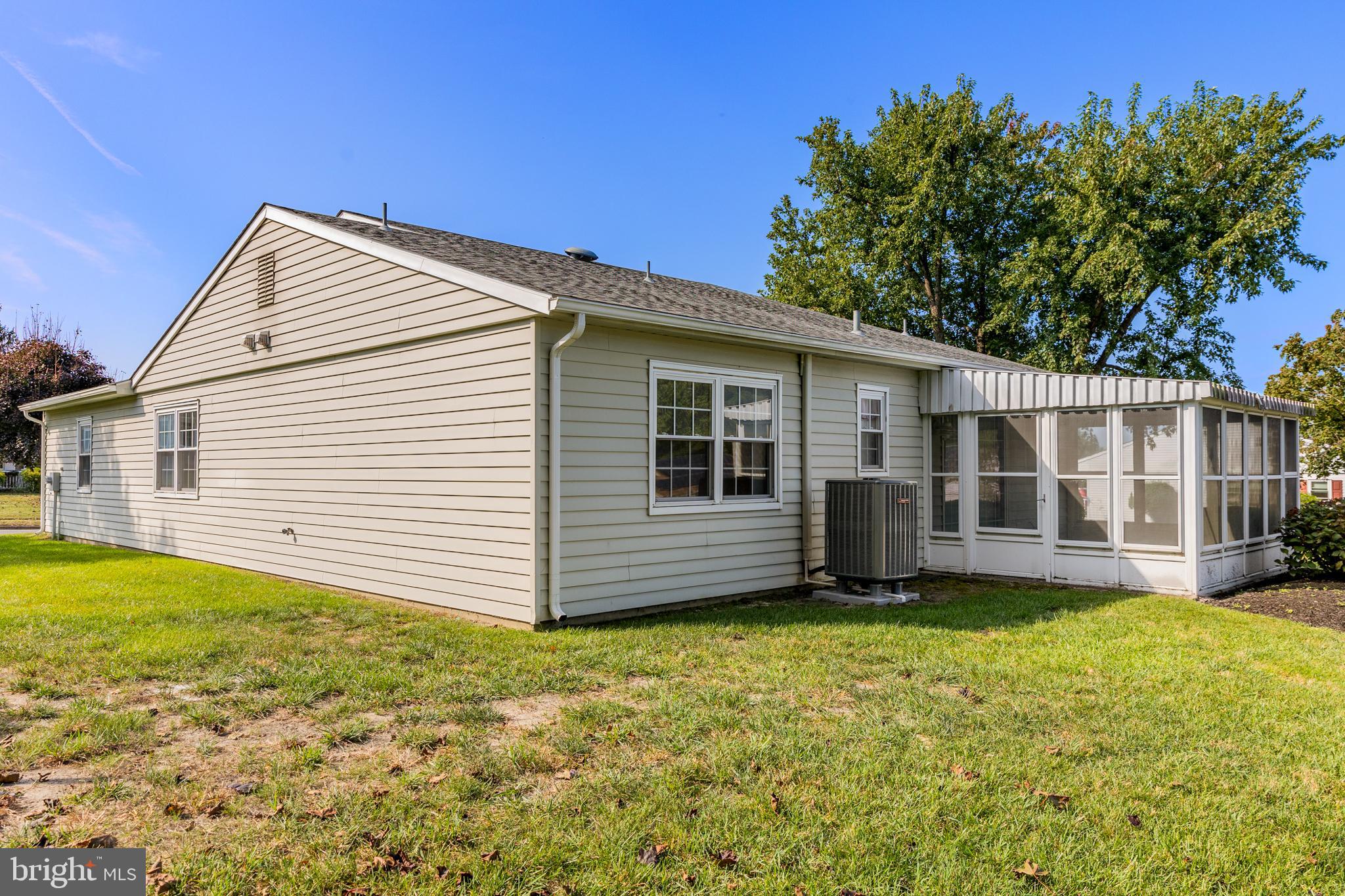 LEISURETOWNE - Residential Lease