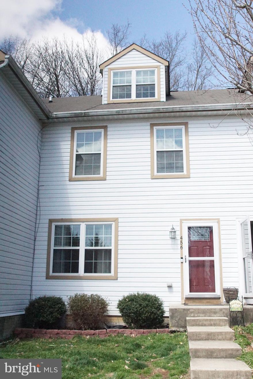 BEAUTIFUL AND SPACIOUS! THIS 3 BEDROOM TOWN-HOME SHOWS PRIDE OF OWNERSHIP! BRIGHT & SUNNY EAT-IN KITCHEN, w/ SLIDERS TO DECK, MASTER BR HAS VAULTED CEILINGS w/ a LOFT, FULLY FINISHED LOWER LEVEL FAMILY RM w/ WALK OUT TO REAR YARD.  STAINLESS STEEL APPLIANCES CONVEY. NEUTRAL DECOR READY FOR YOU TO MOVE IN AND CALL HOME!