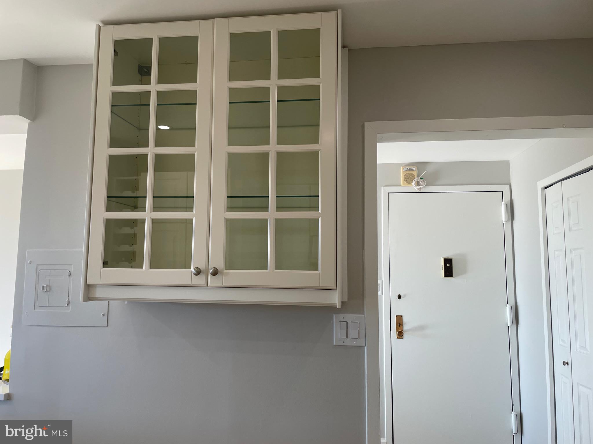 PROMENADE TOWERS - Residential Lease