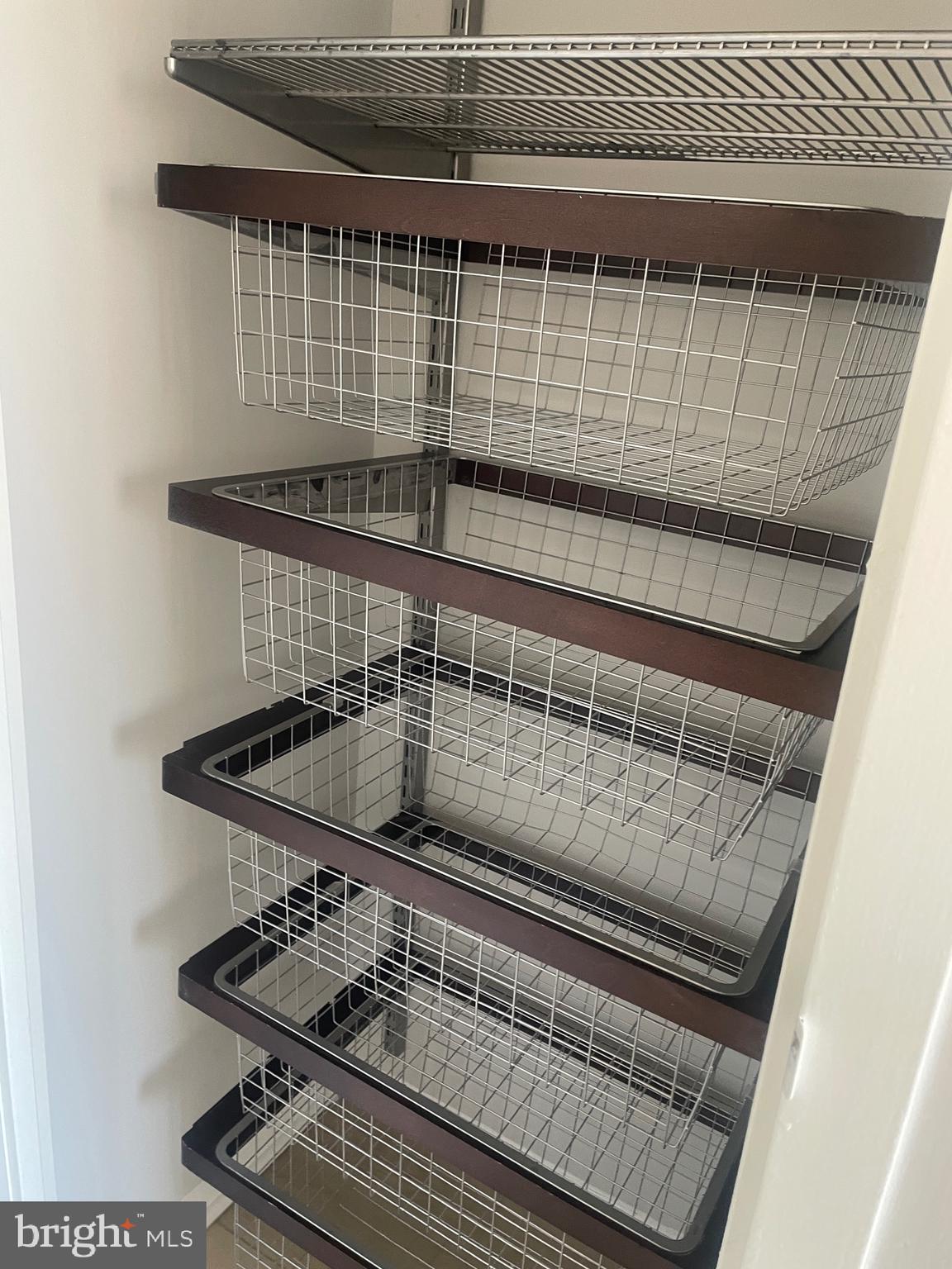 PROMENADE TOWERS - Residential Lease