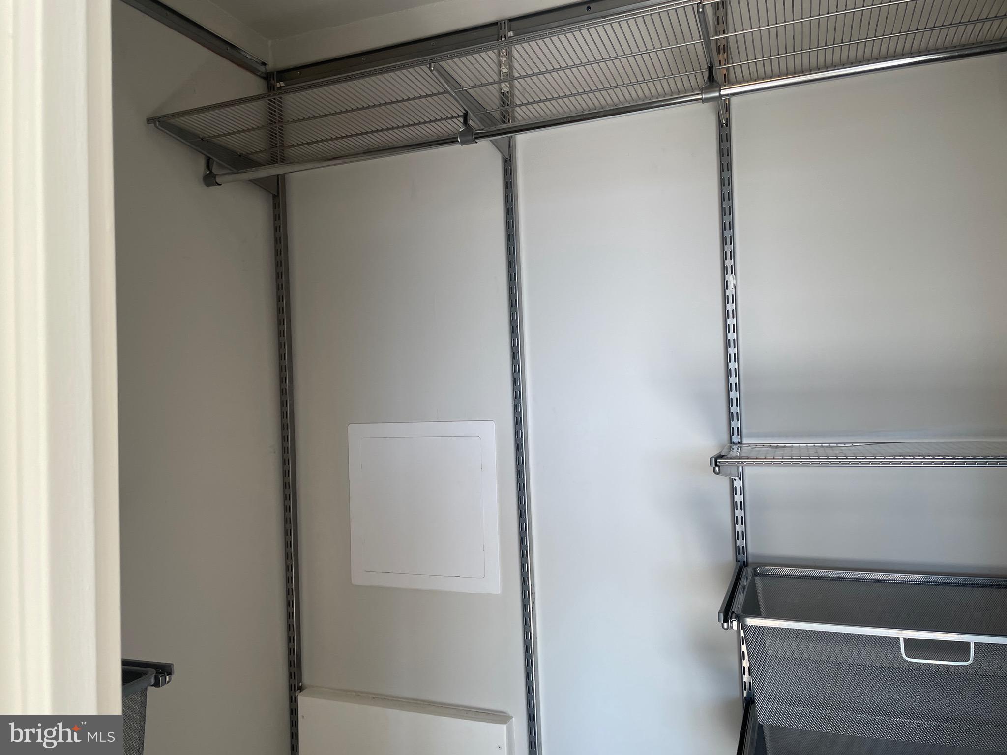 PROMENADE TOWERS - Residential Lease