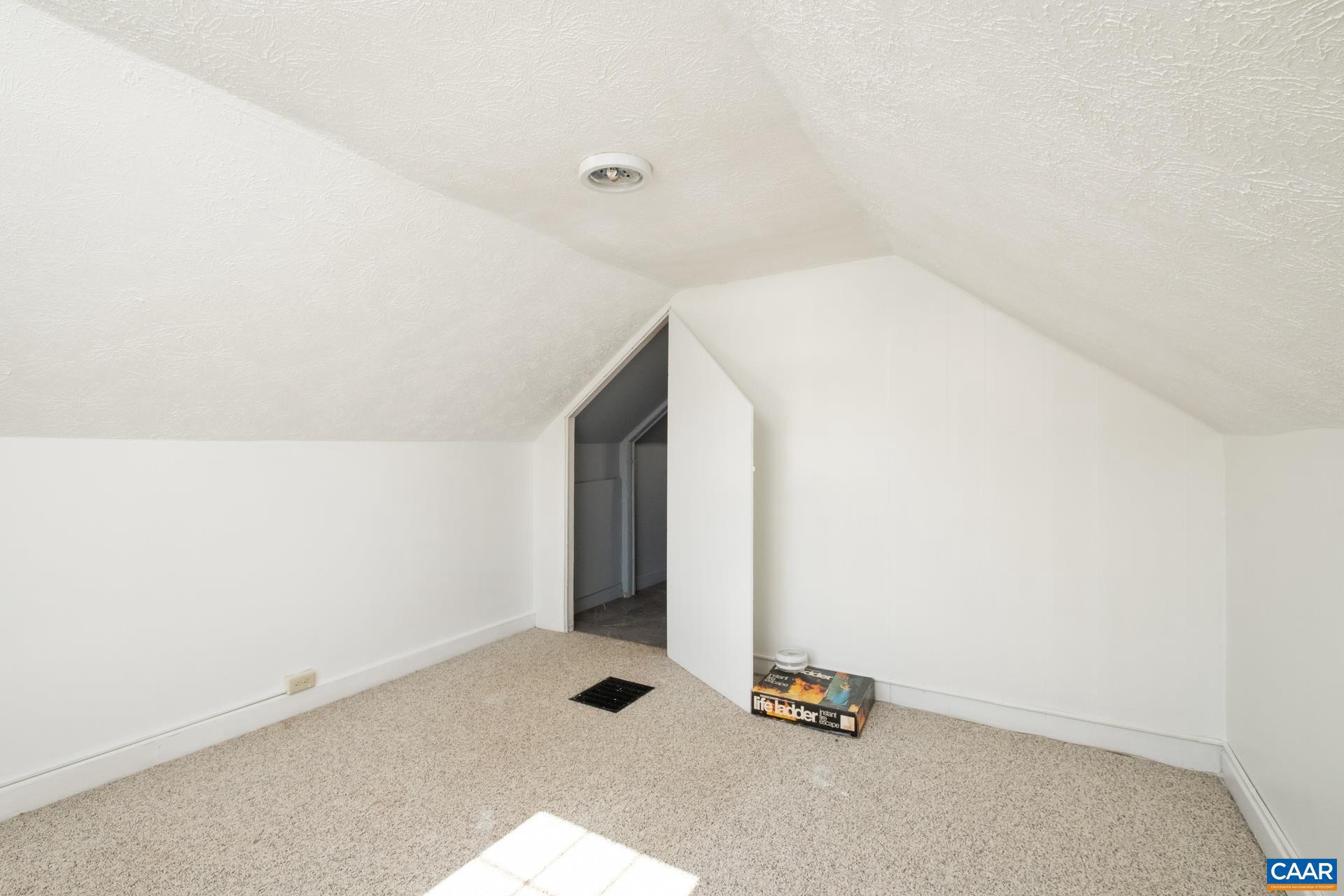 BELMONT - Residential