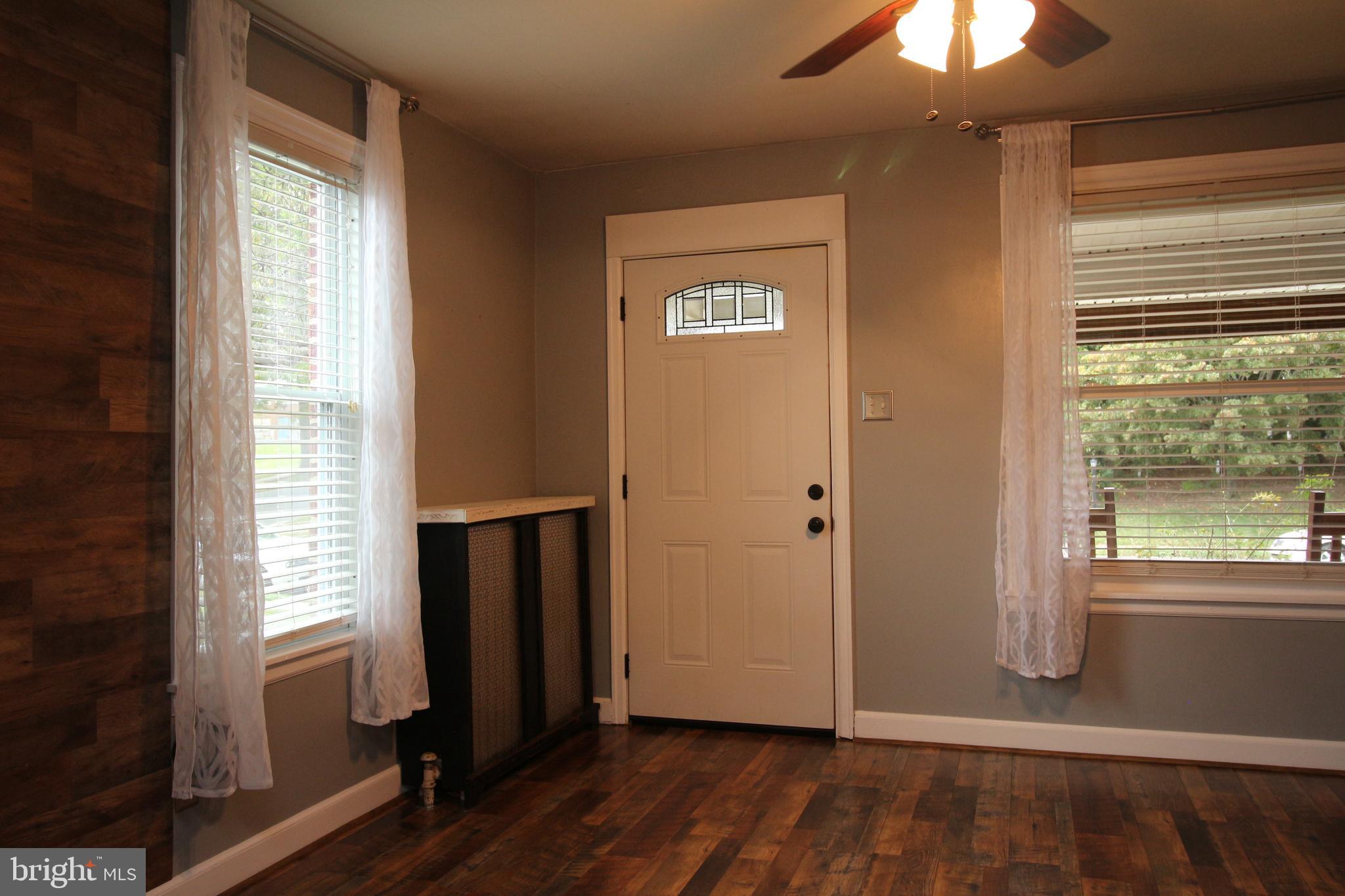 305 W ELM STREET