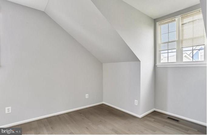 KENTLANDS - Residential Lease