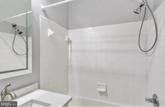 KENTLANDS - Residential Lease