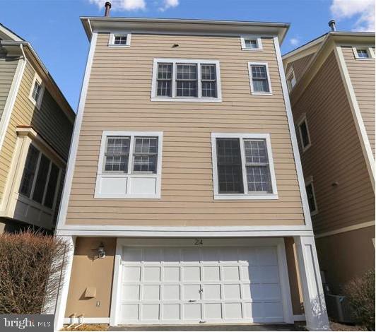 KENTLANDS - Residential Lease