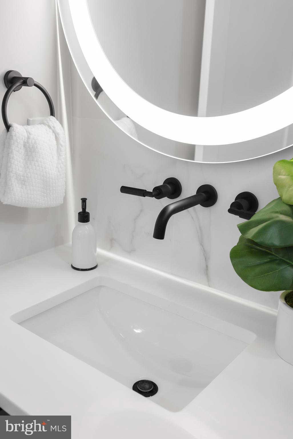 LOGAN CIRCLE - Residential