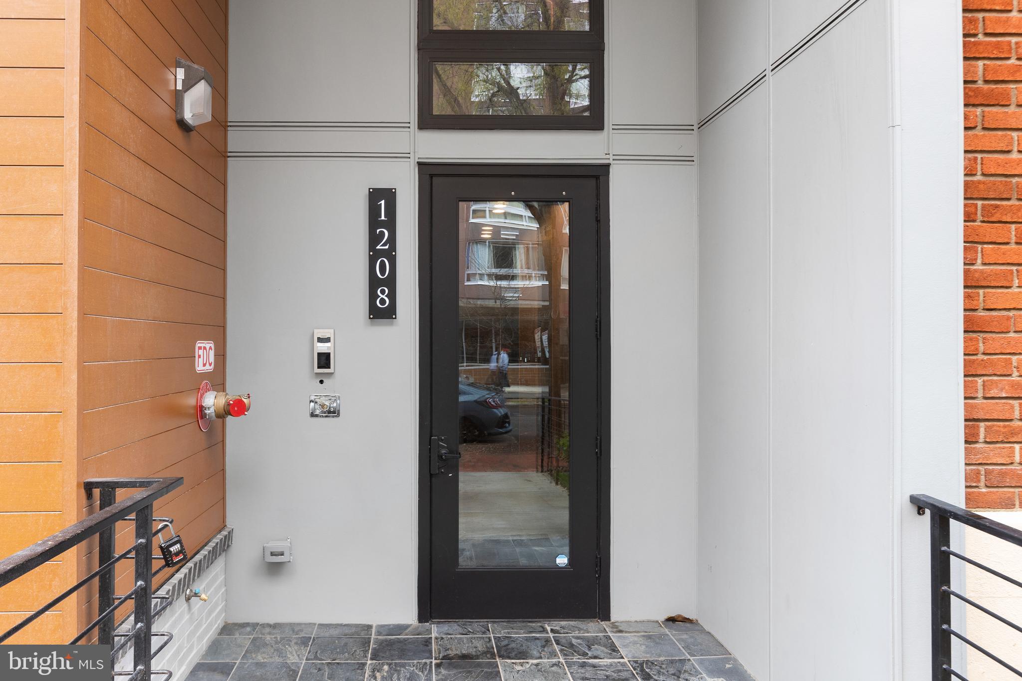 LOGAN CIRCLE - Residential