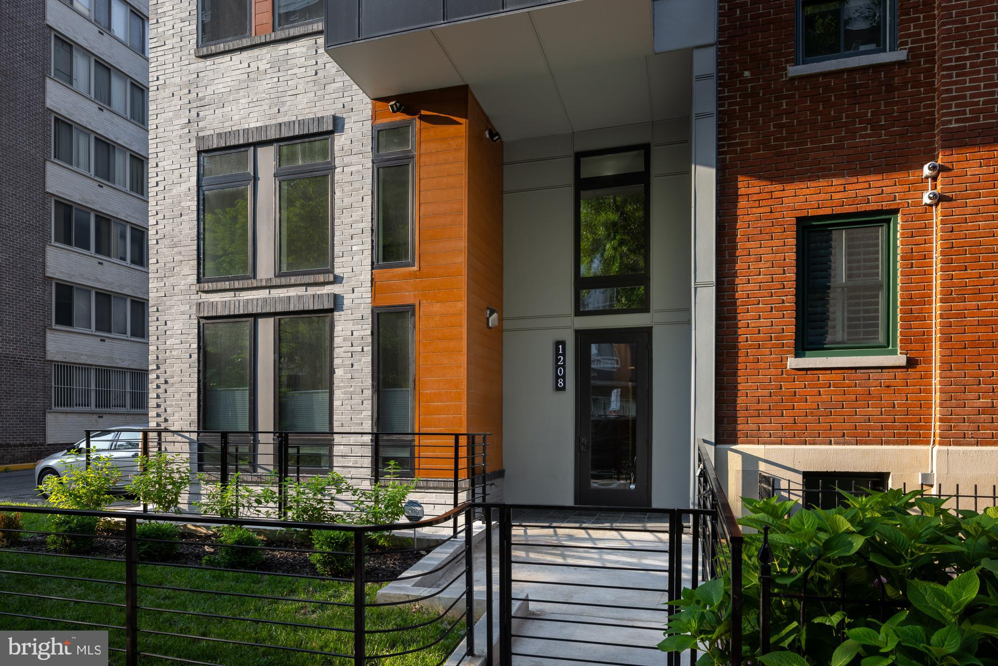 LOGAN CIRCLE - Residential