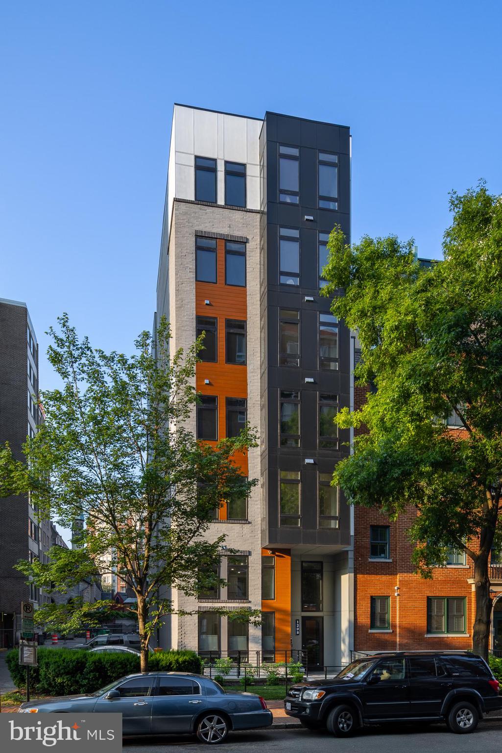 LOGAN CIRCLE - Residential
