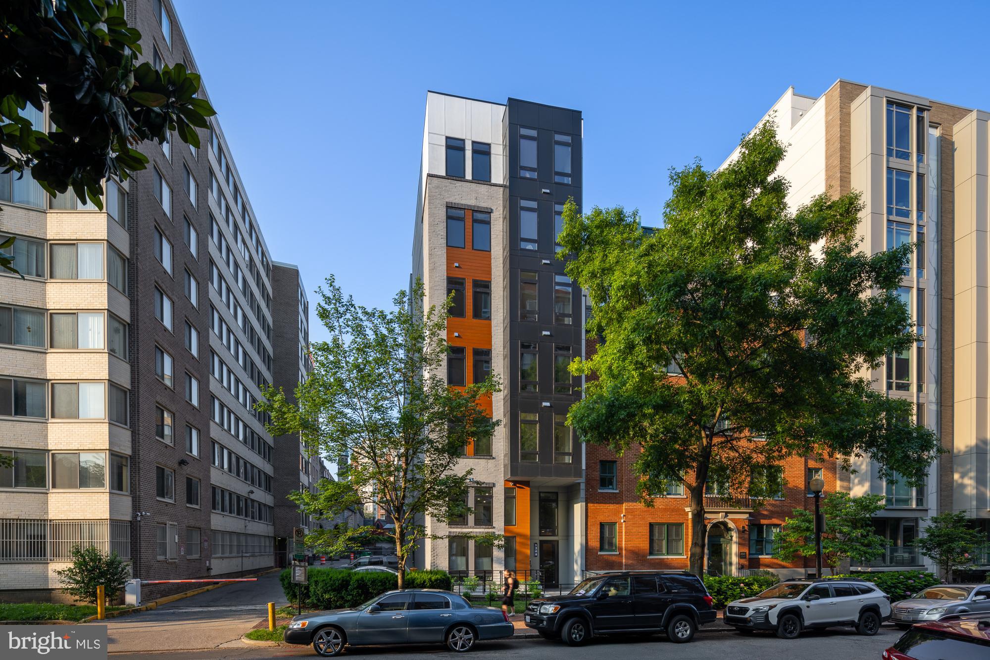 LOGAN CIRCLE - Residential