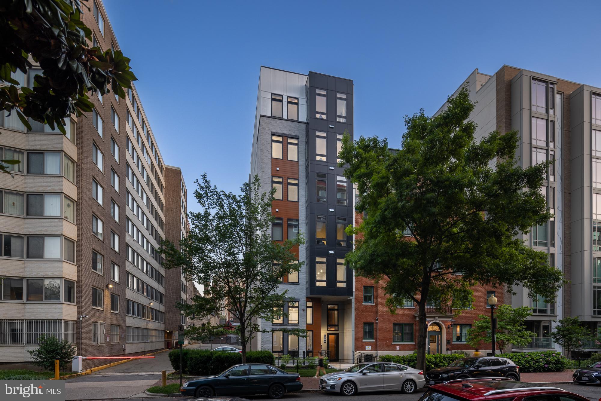 LOGAN CIRCLE - Residential