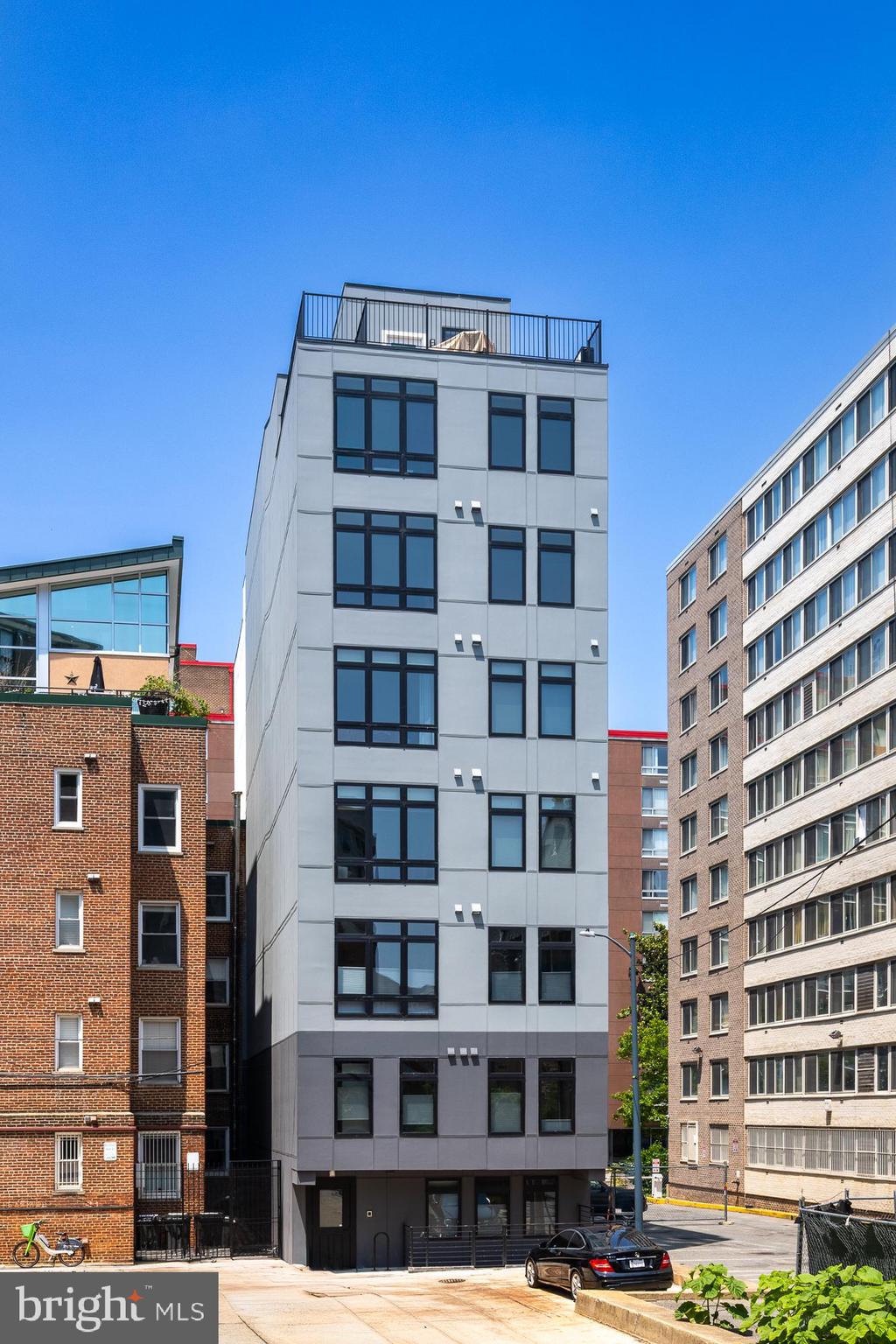 LOGAN CIRCLE - Residential