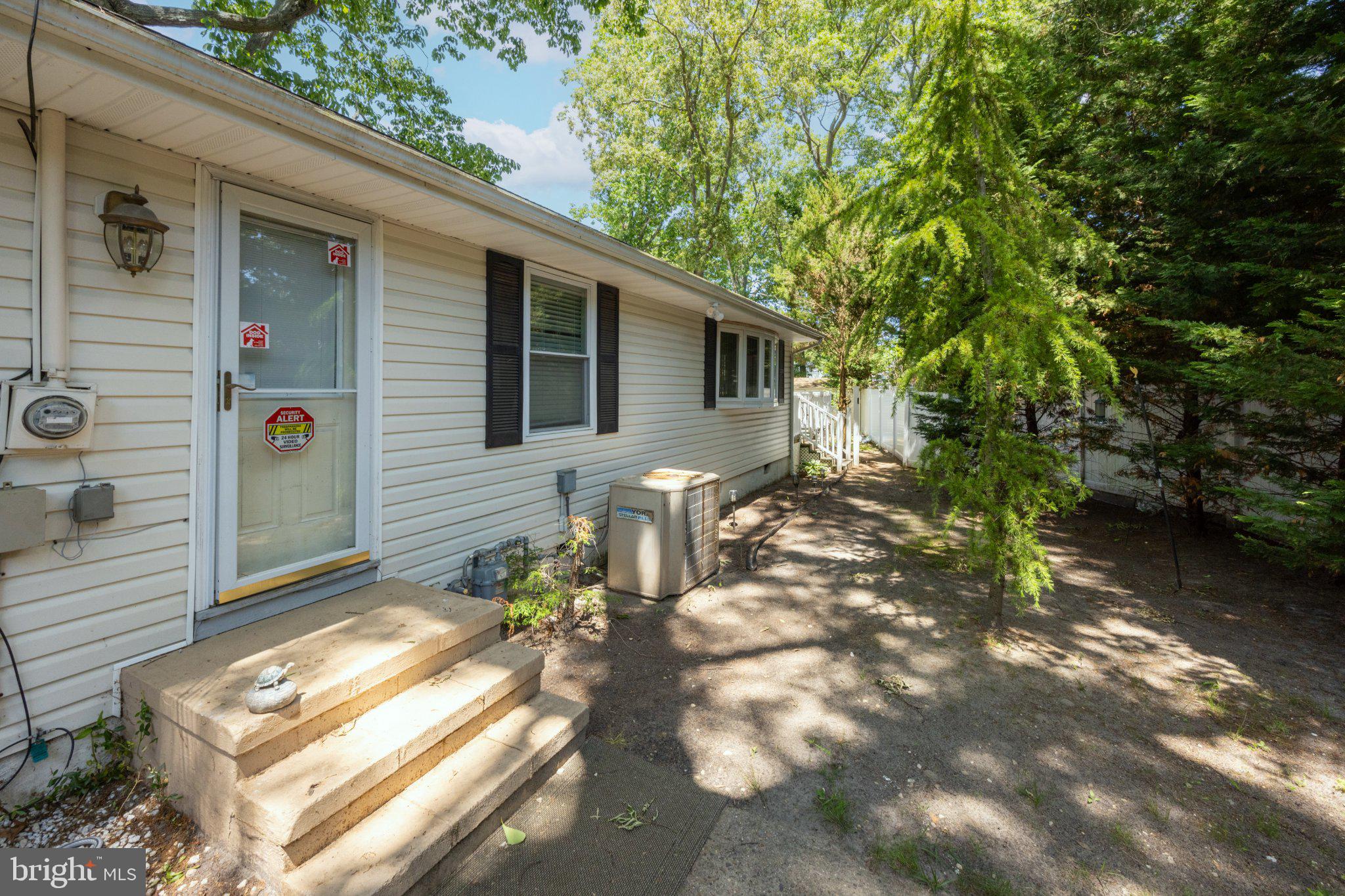 115 SWAN BOULEVARD