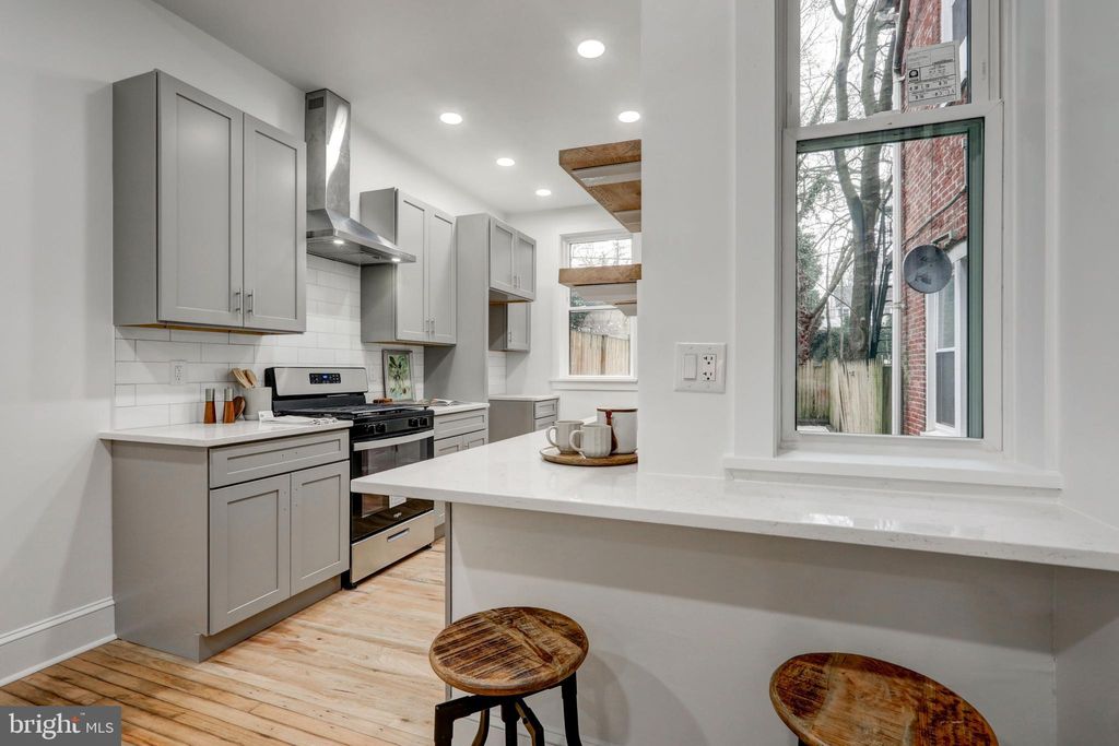 Photo of 434 E Orange Street, Lancaster, PA 17602 (MLS # PALA2046162)