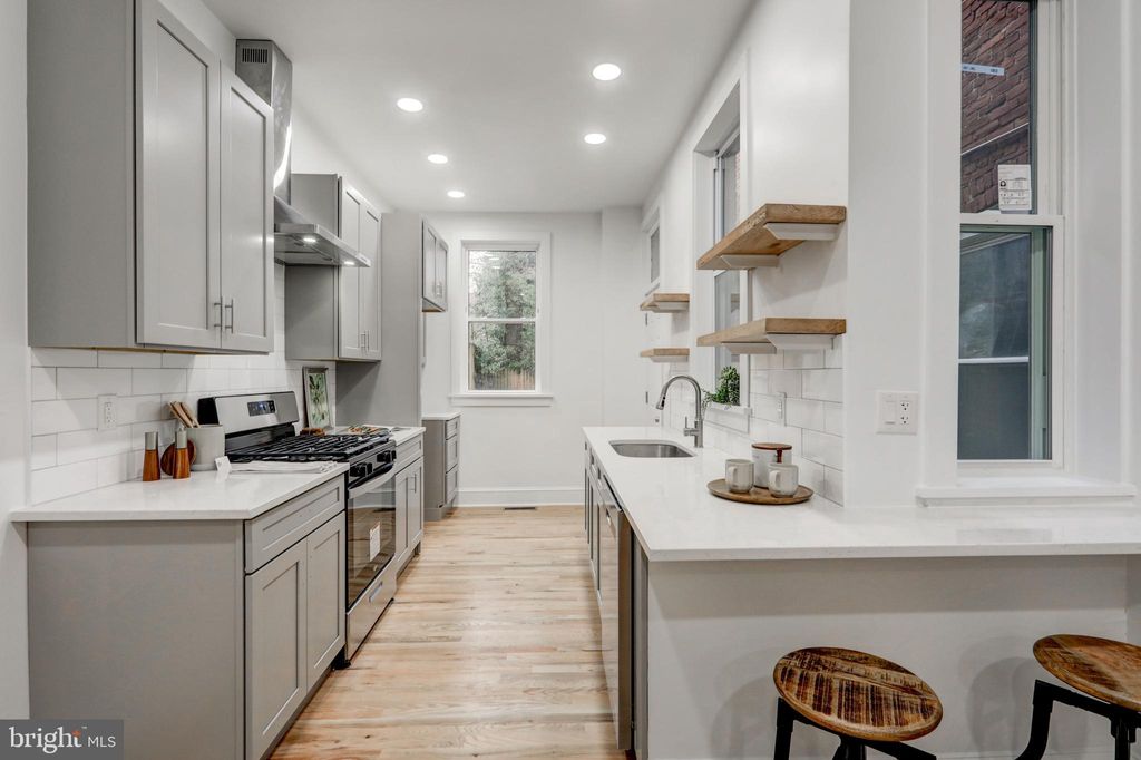 Photo of 434 E Orange Street, Lancaster, PA 17602 (MLS # PALA2046162)