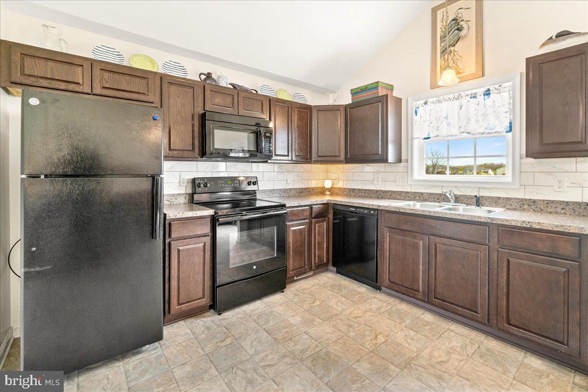 FOREST HEIGHTS - Residential