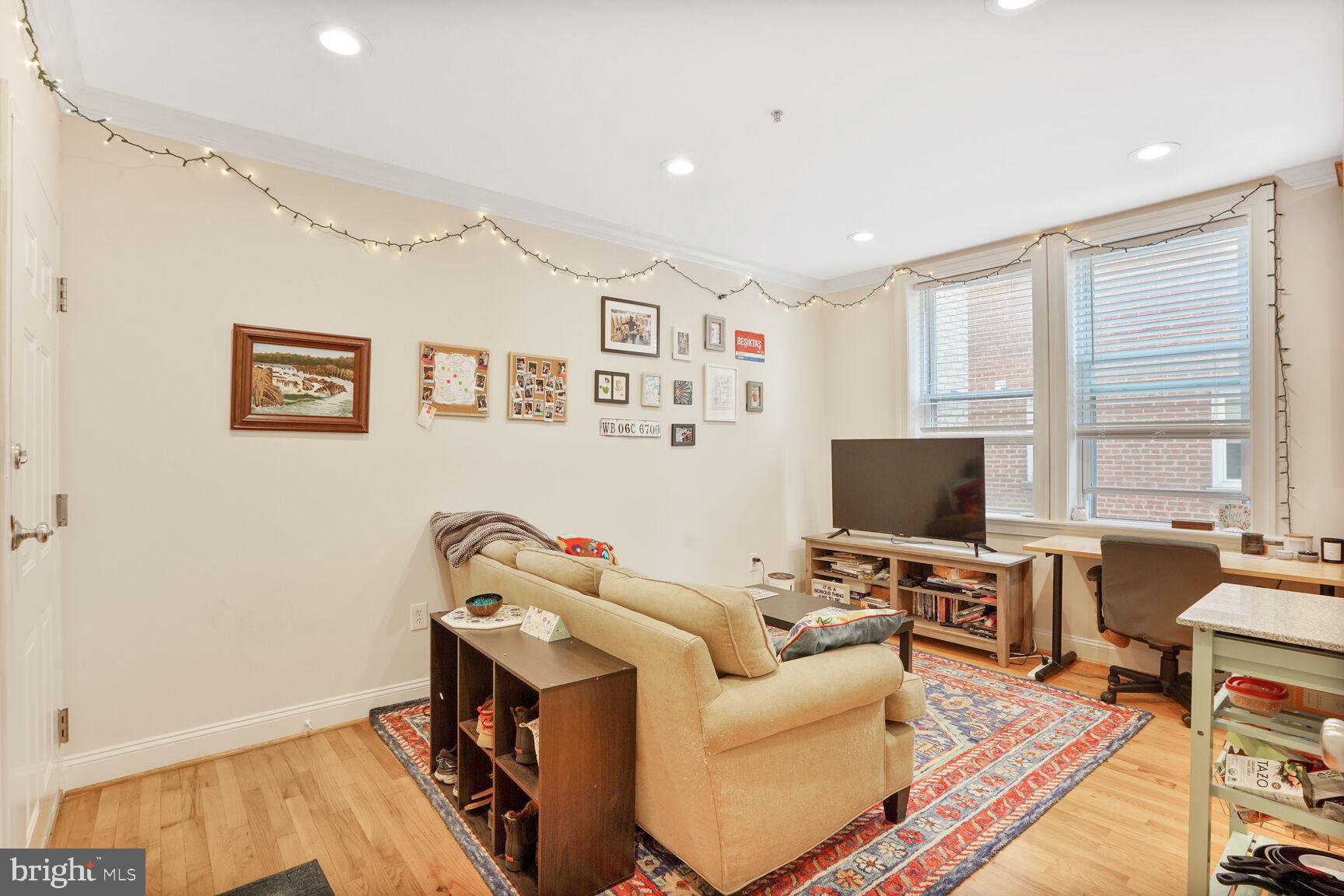 1443 OAK STREET NW 102