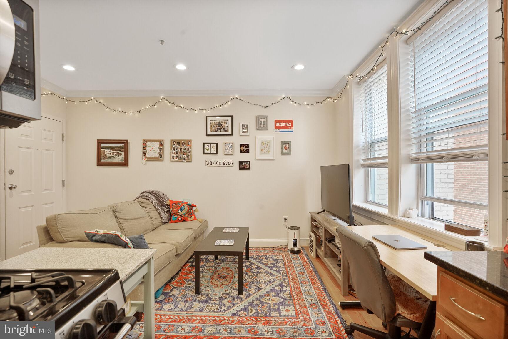 1443 OAK STREET NW 102