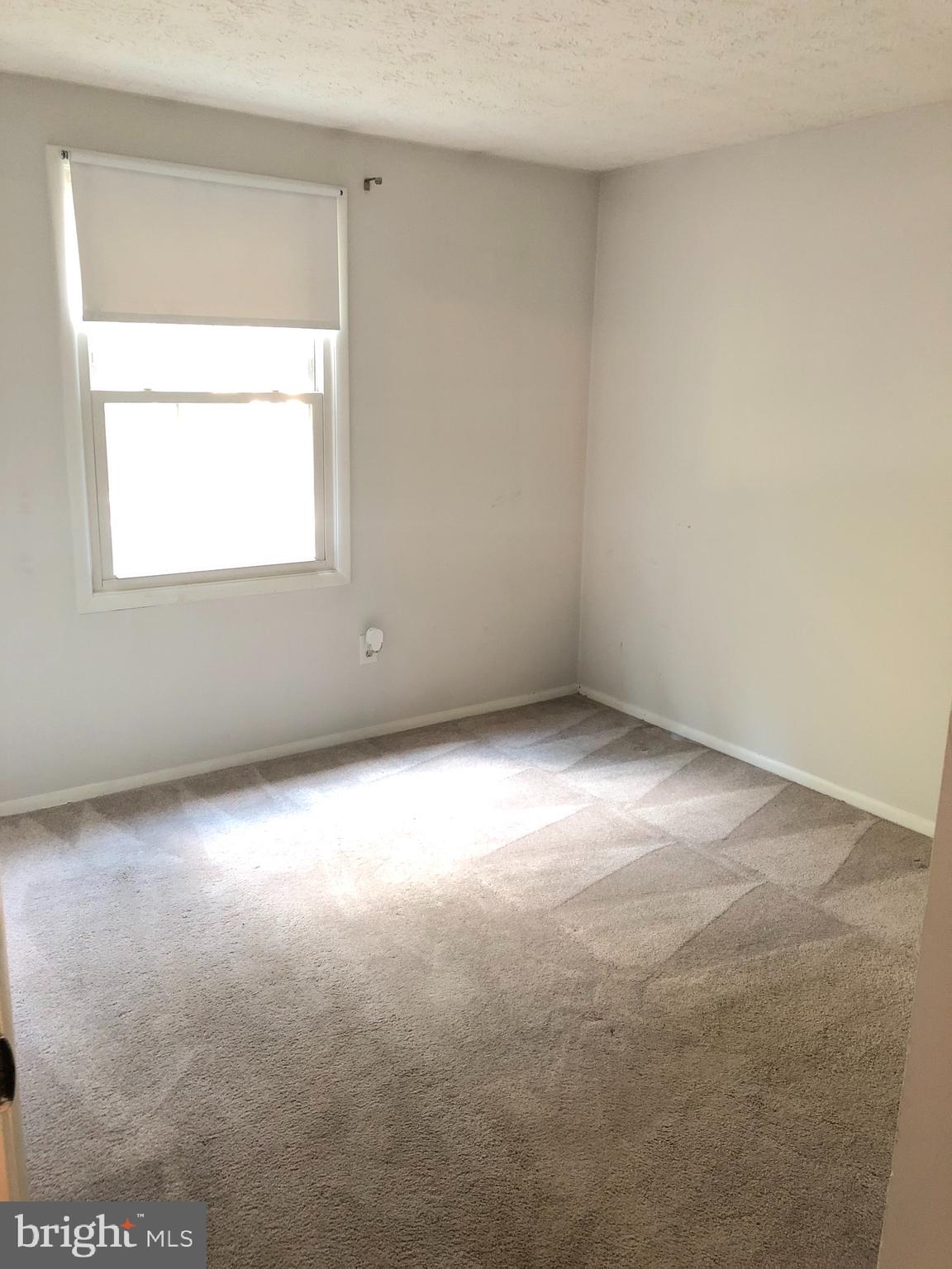 RESTON - Residential Lease