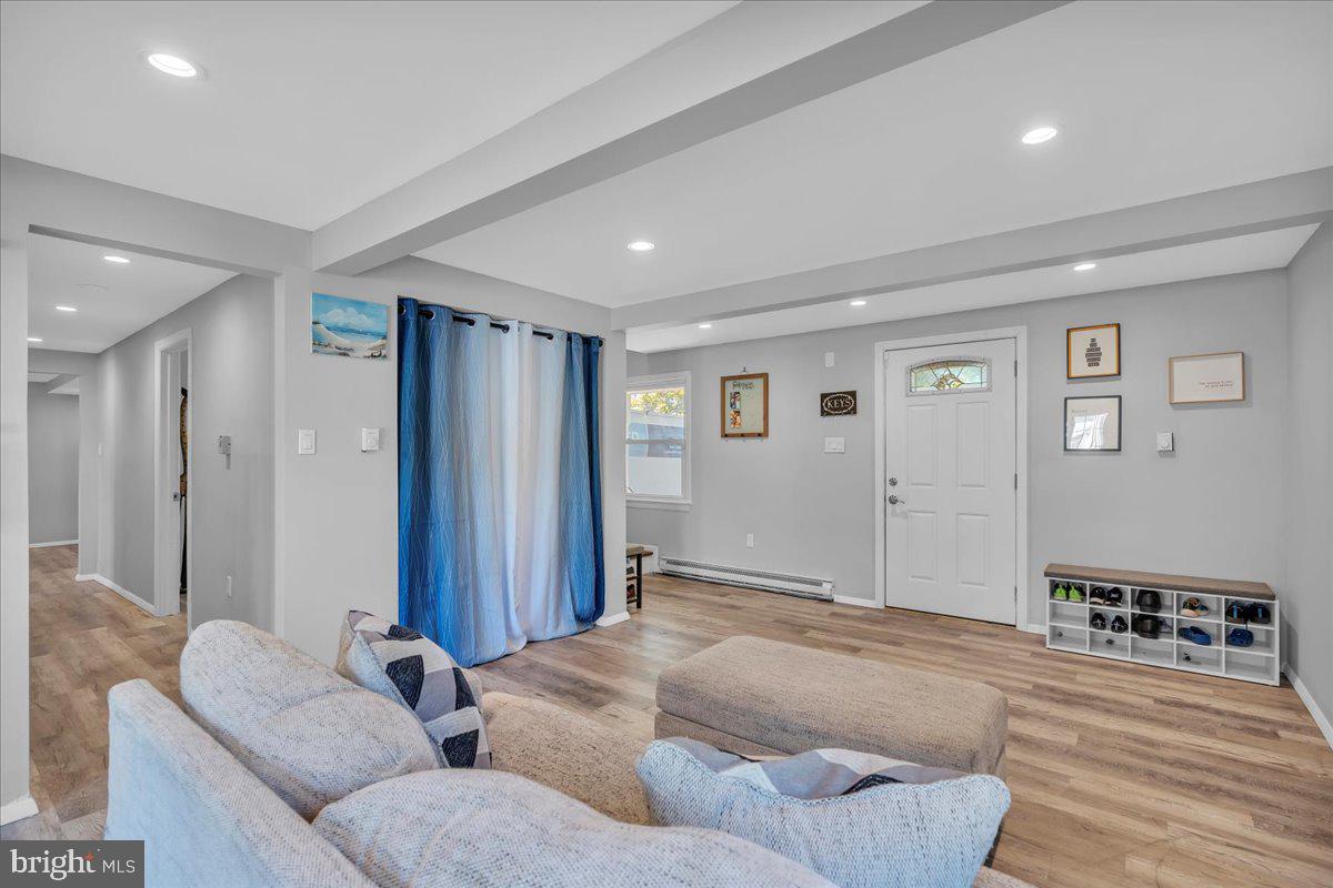 6 RENO COURT