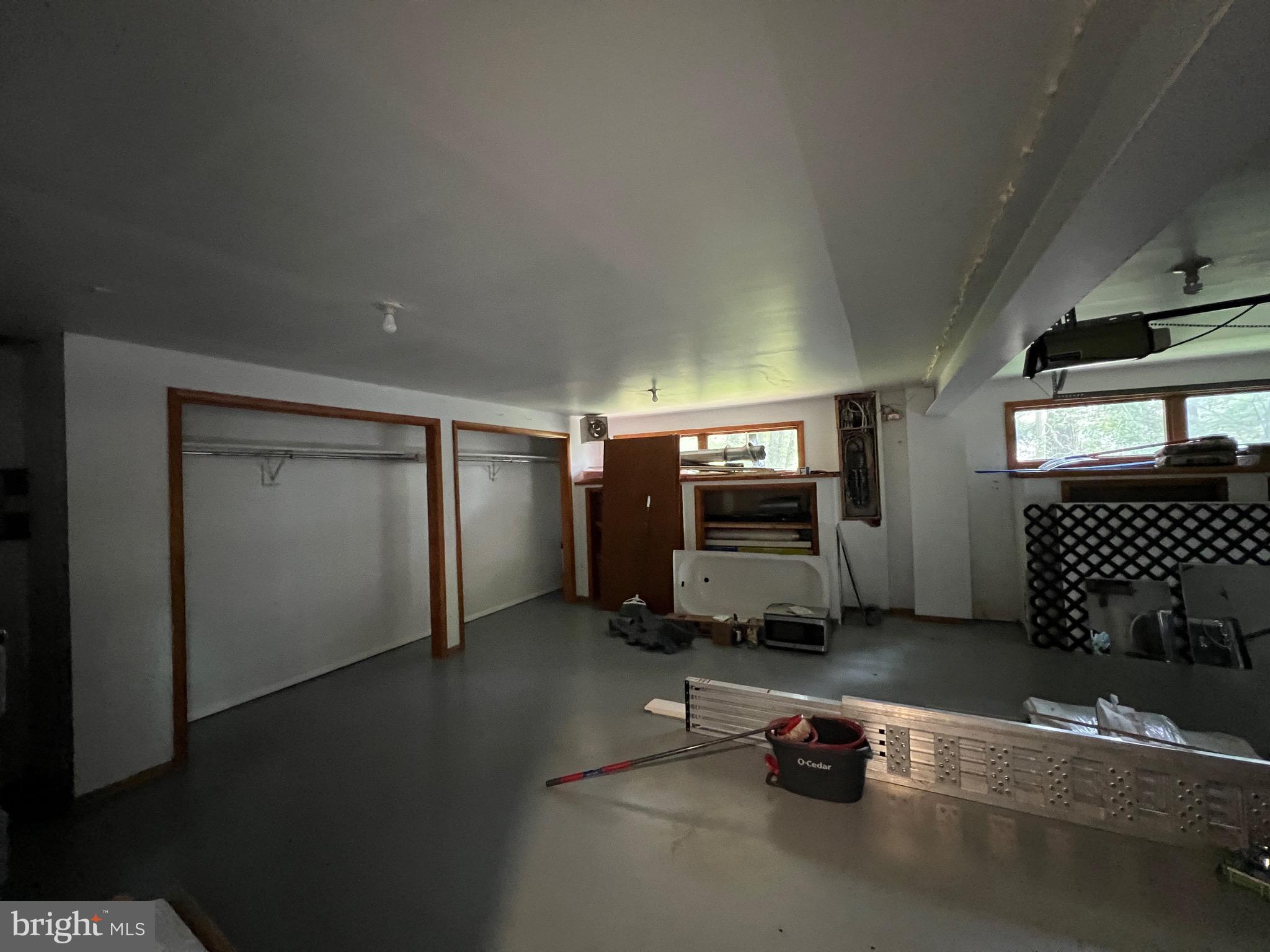 POCONO FARMS - Residential