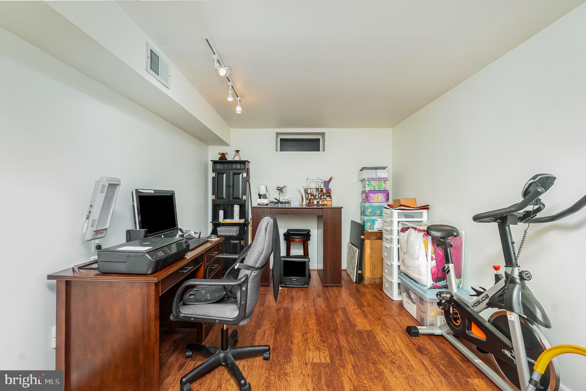 VALEWOOD ESTATES - Residential