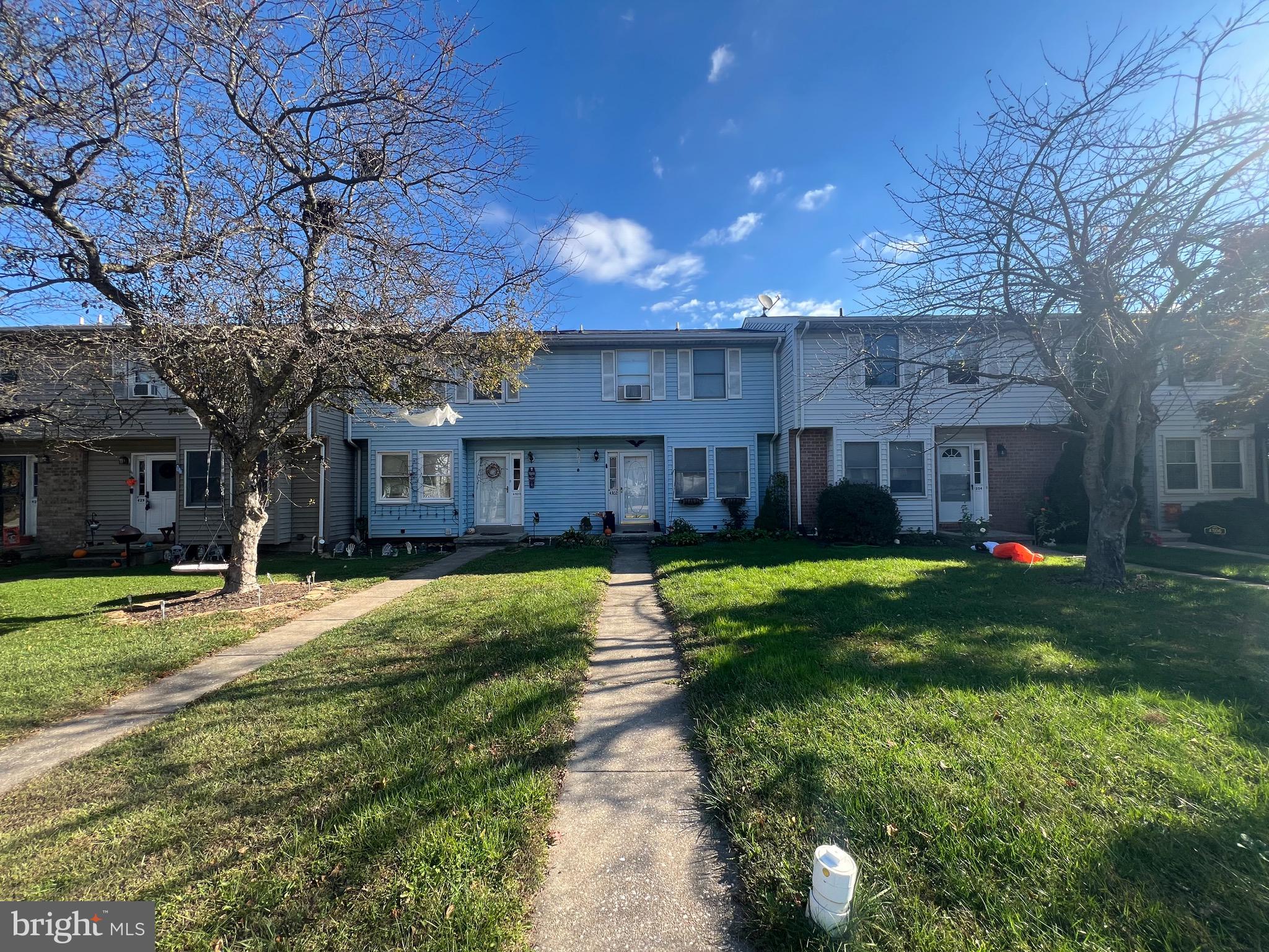 HAMPSTEAD - Residential