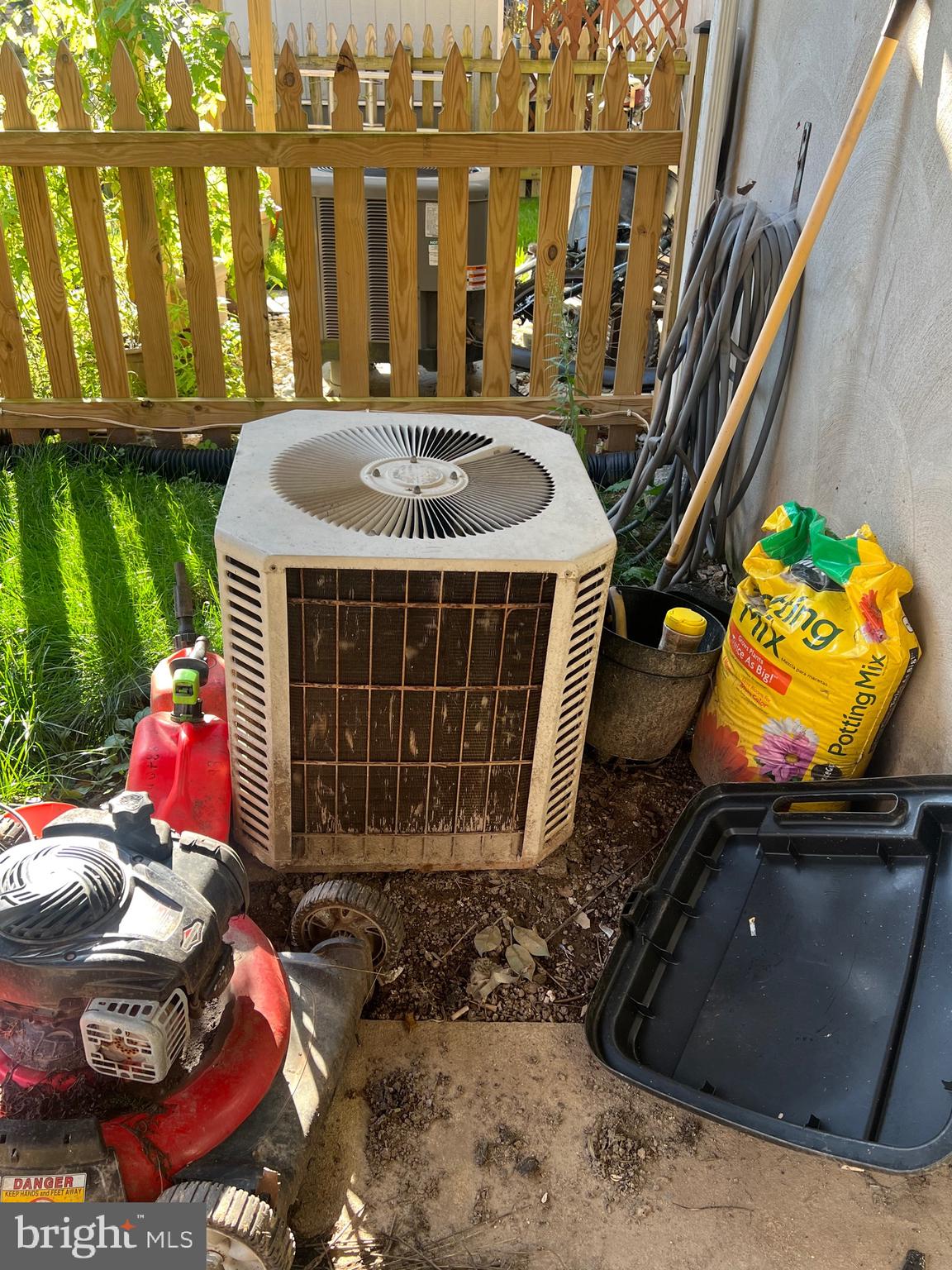 HAMPSTEAD - Residential