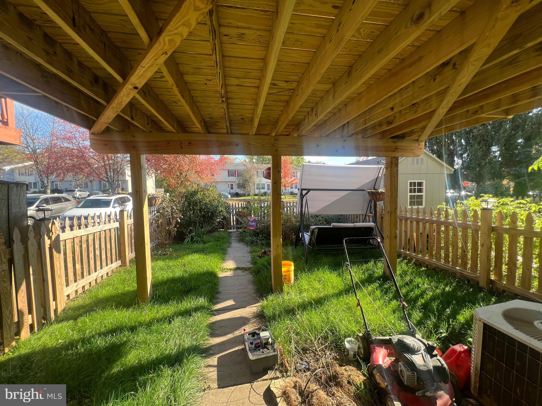 HAMPSTEAD - Residential