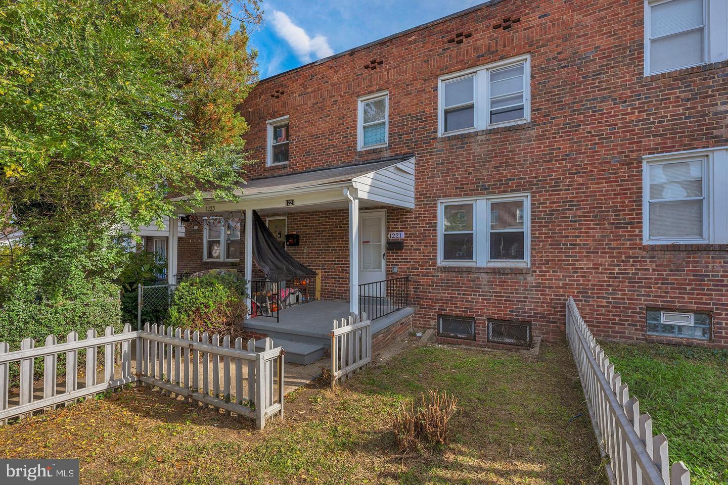 1221 ASHBURTON STREET