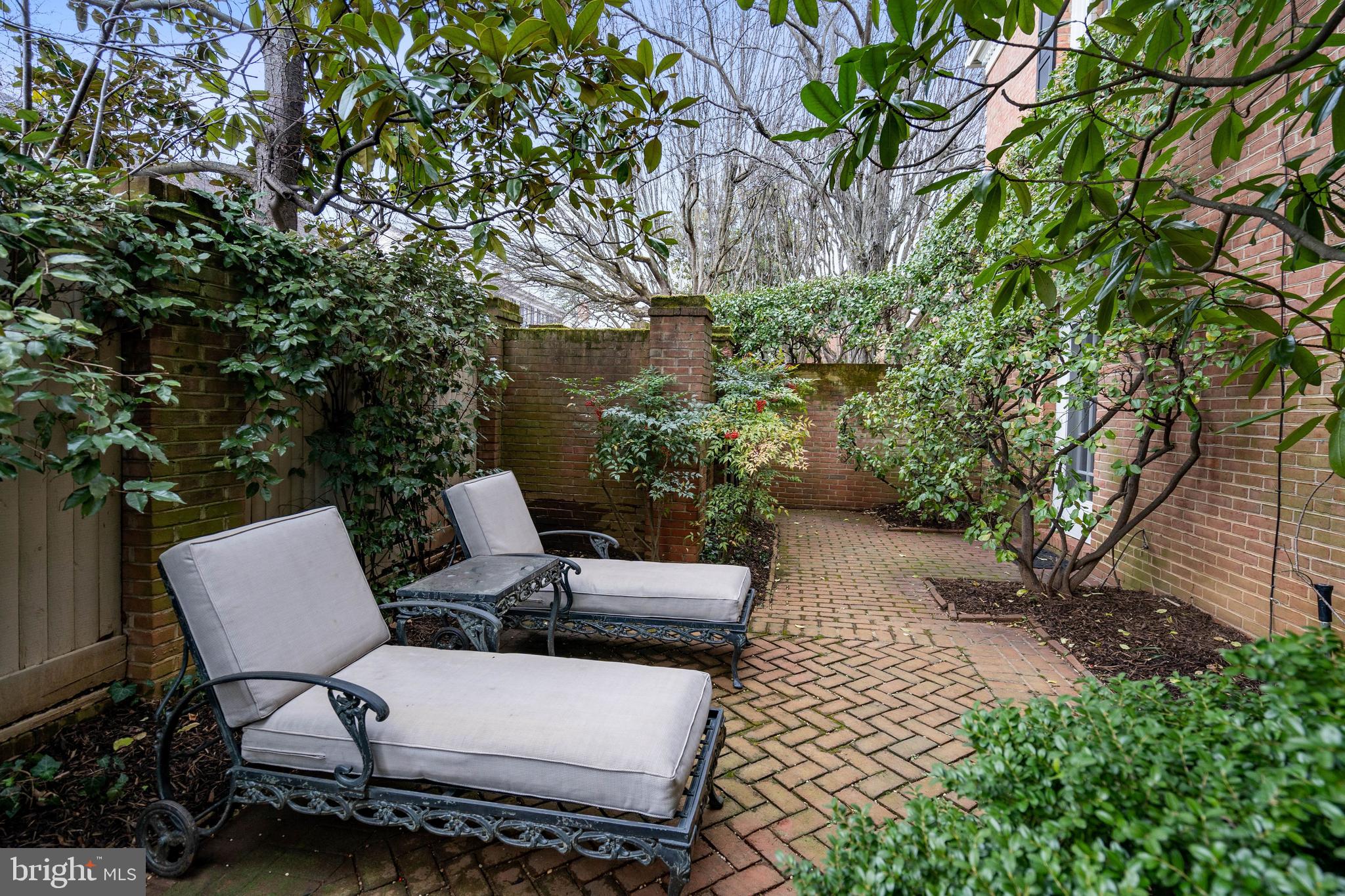 GEORGETOWN - Residential
