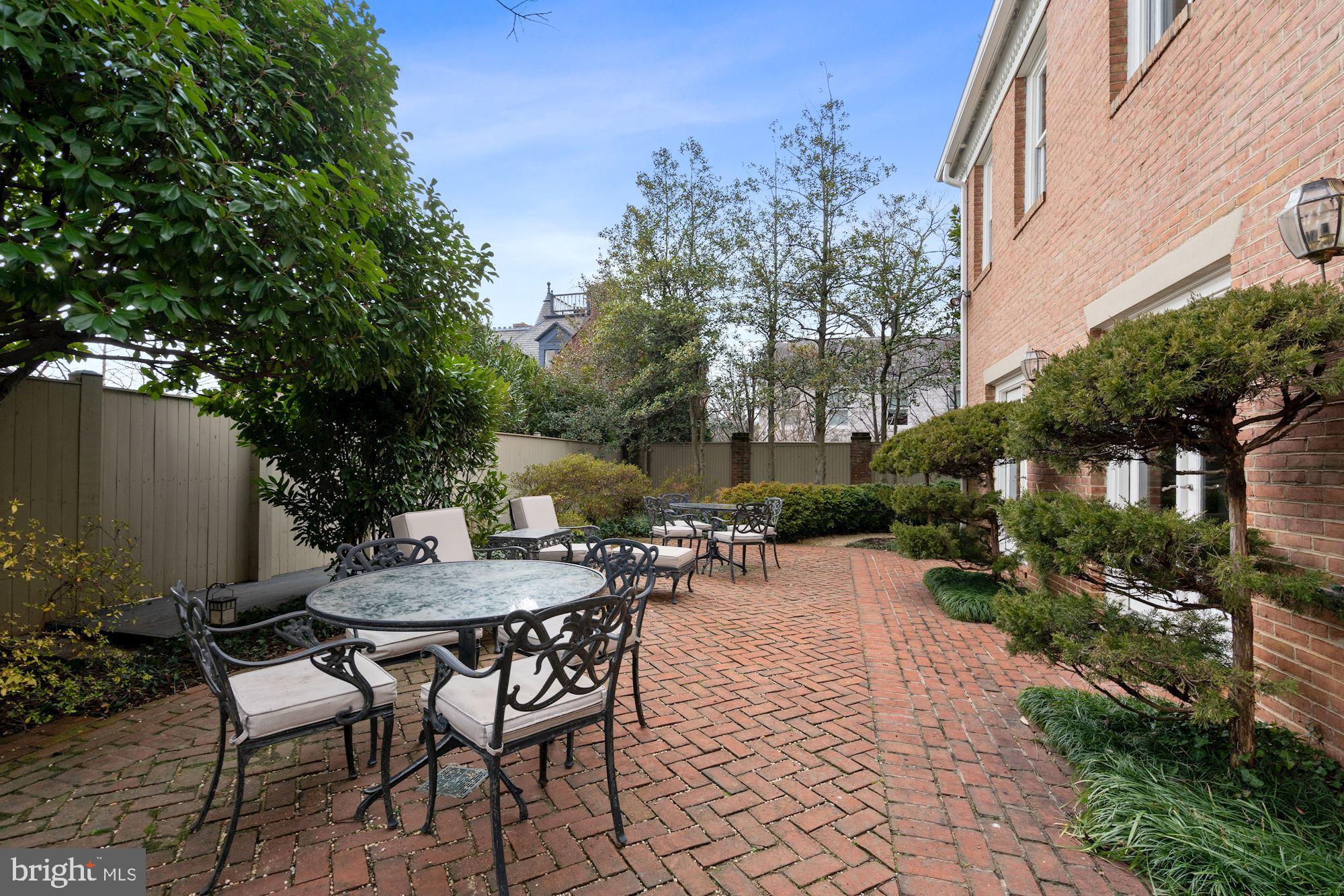 GEORGETOWN - Residential