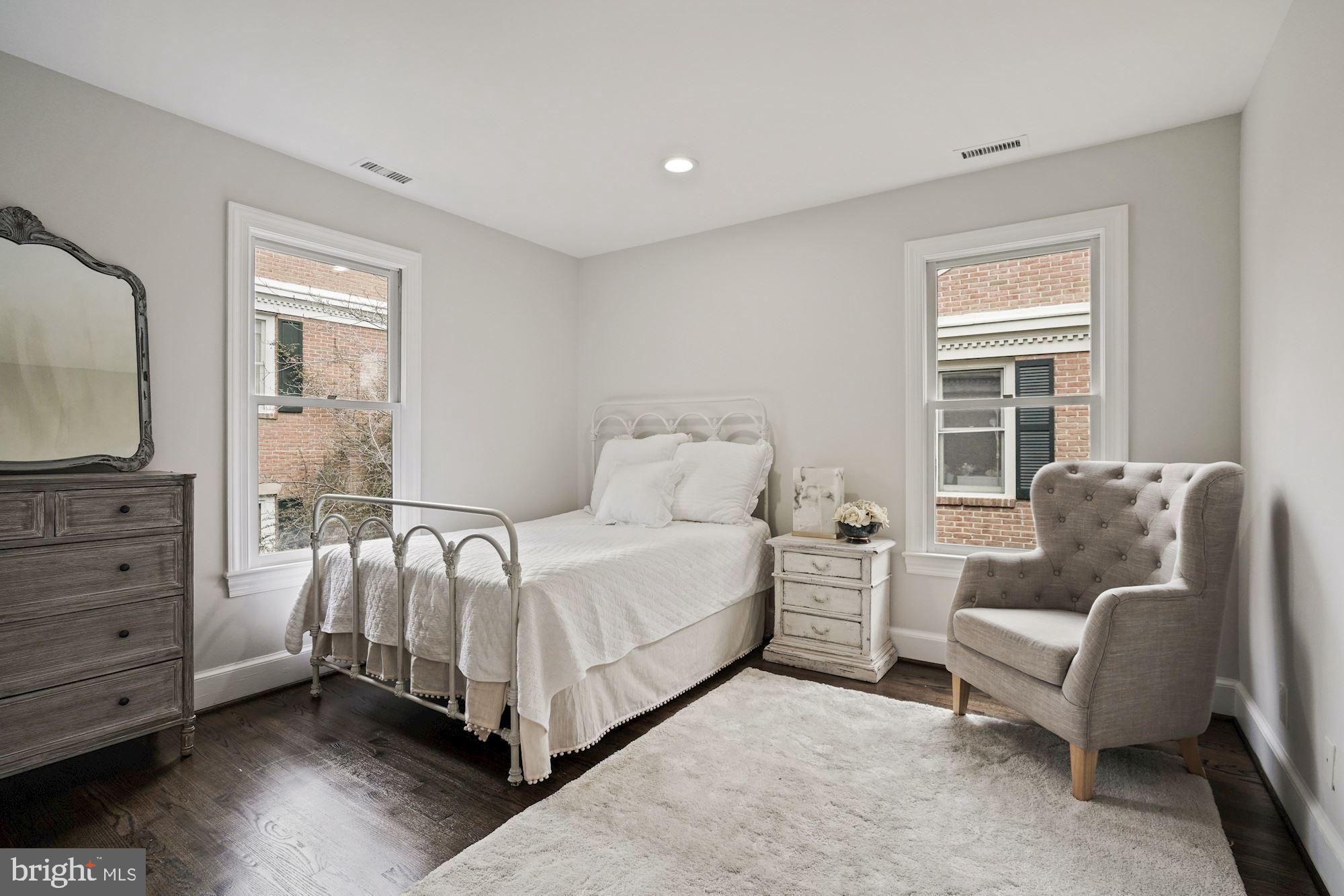 GEORGETOWN - Residential